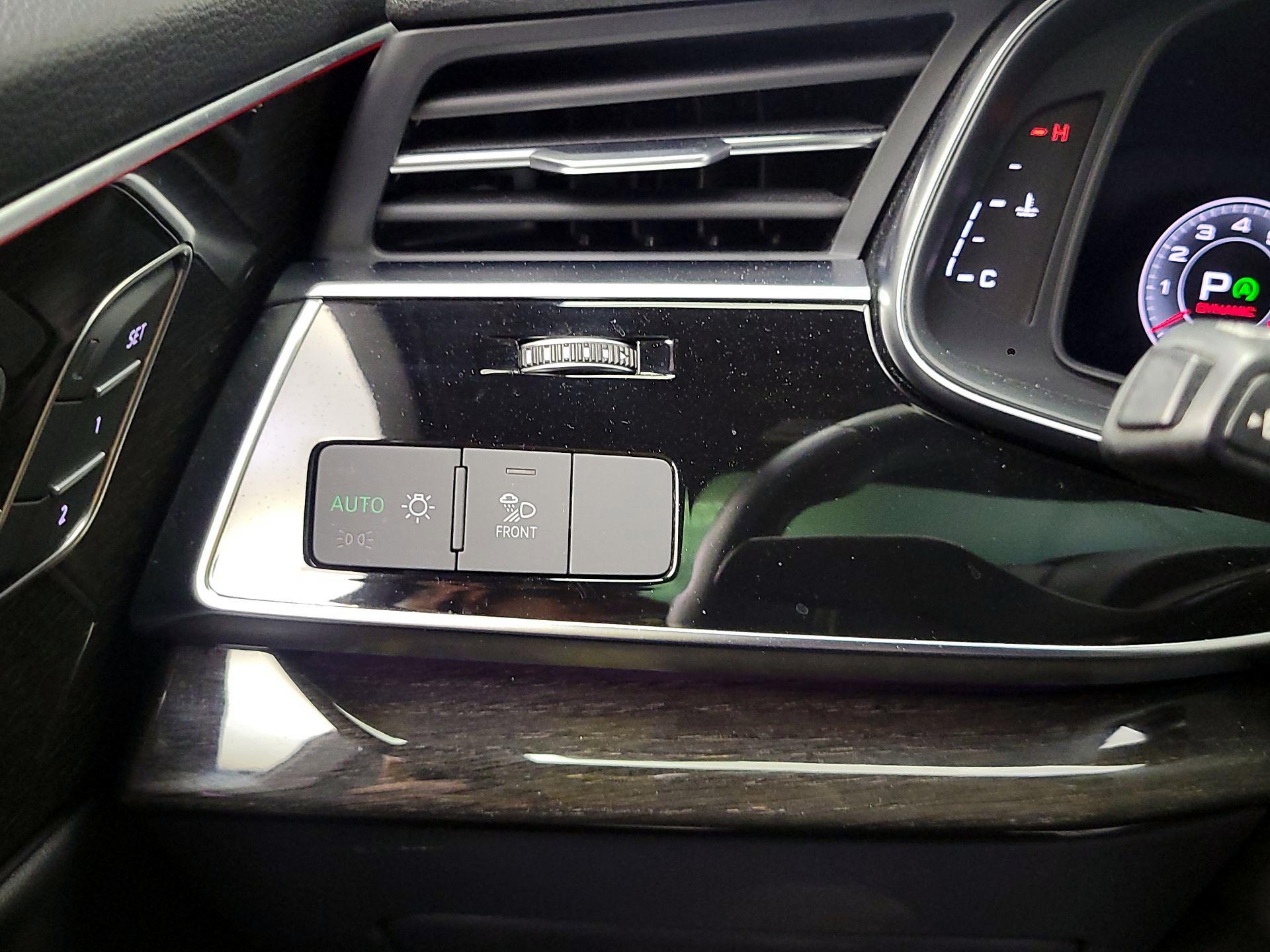 Thumbnail: 2023 Audi Q7 - 11