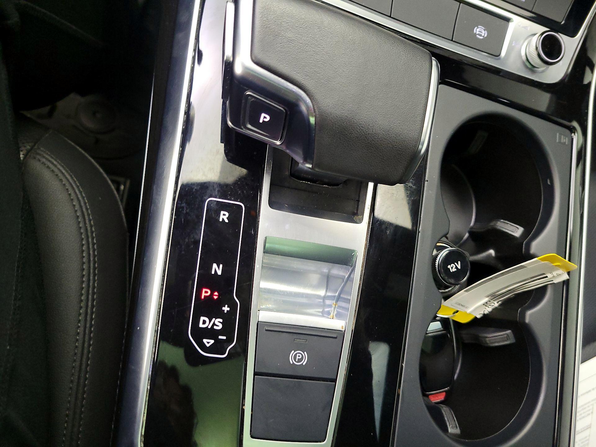 Thumbnail: 2023 Audi Q7 - 16