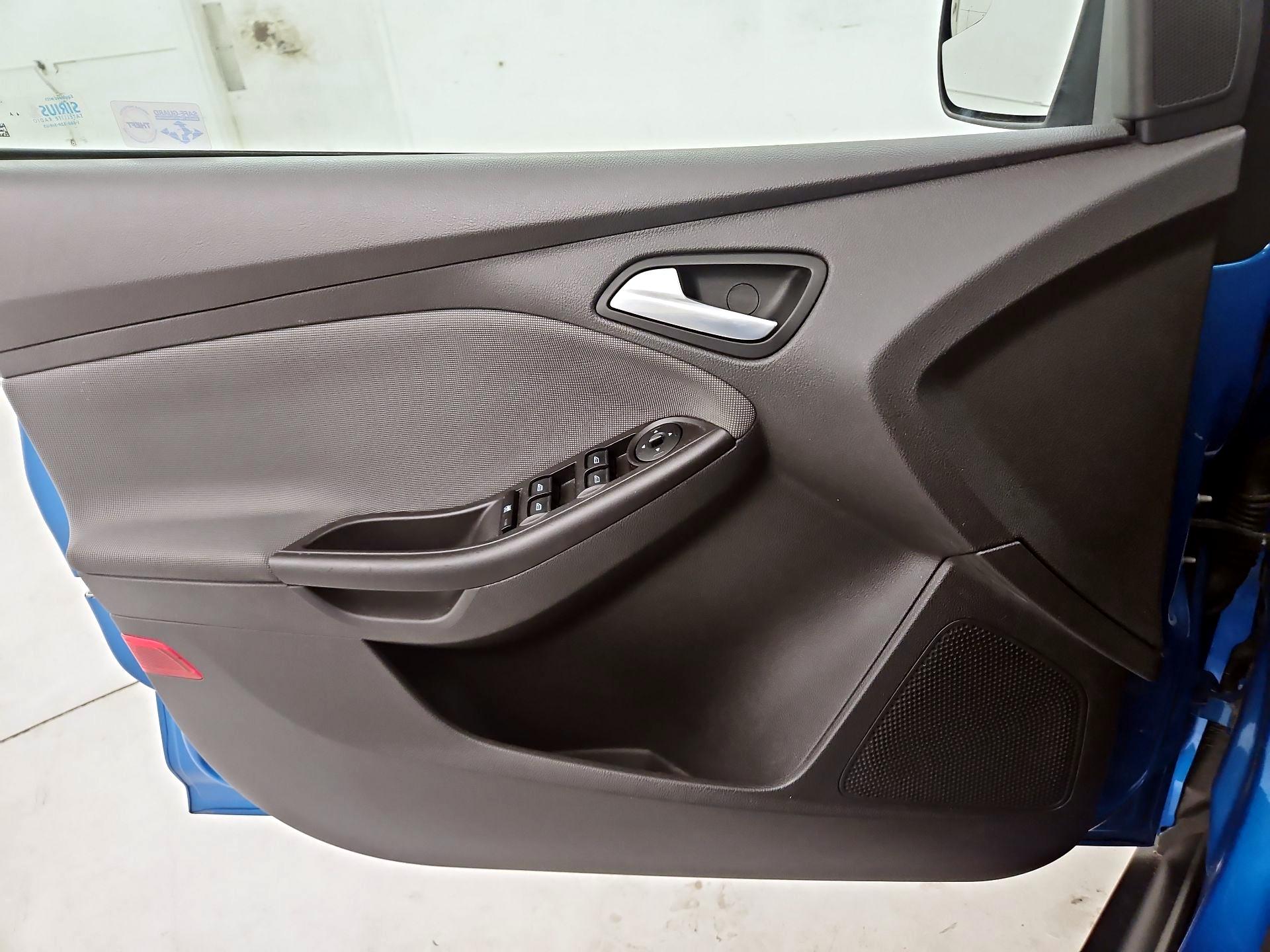 Thumbnail: 2014 Ford Focus - 12