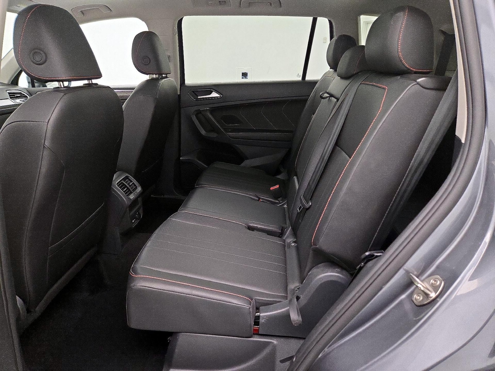 2024 Volkswagen Tiguan Wolfsburg Edition - Photo 21