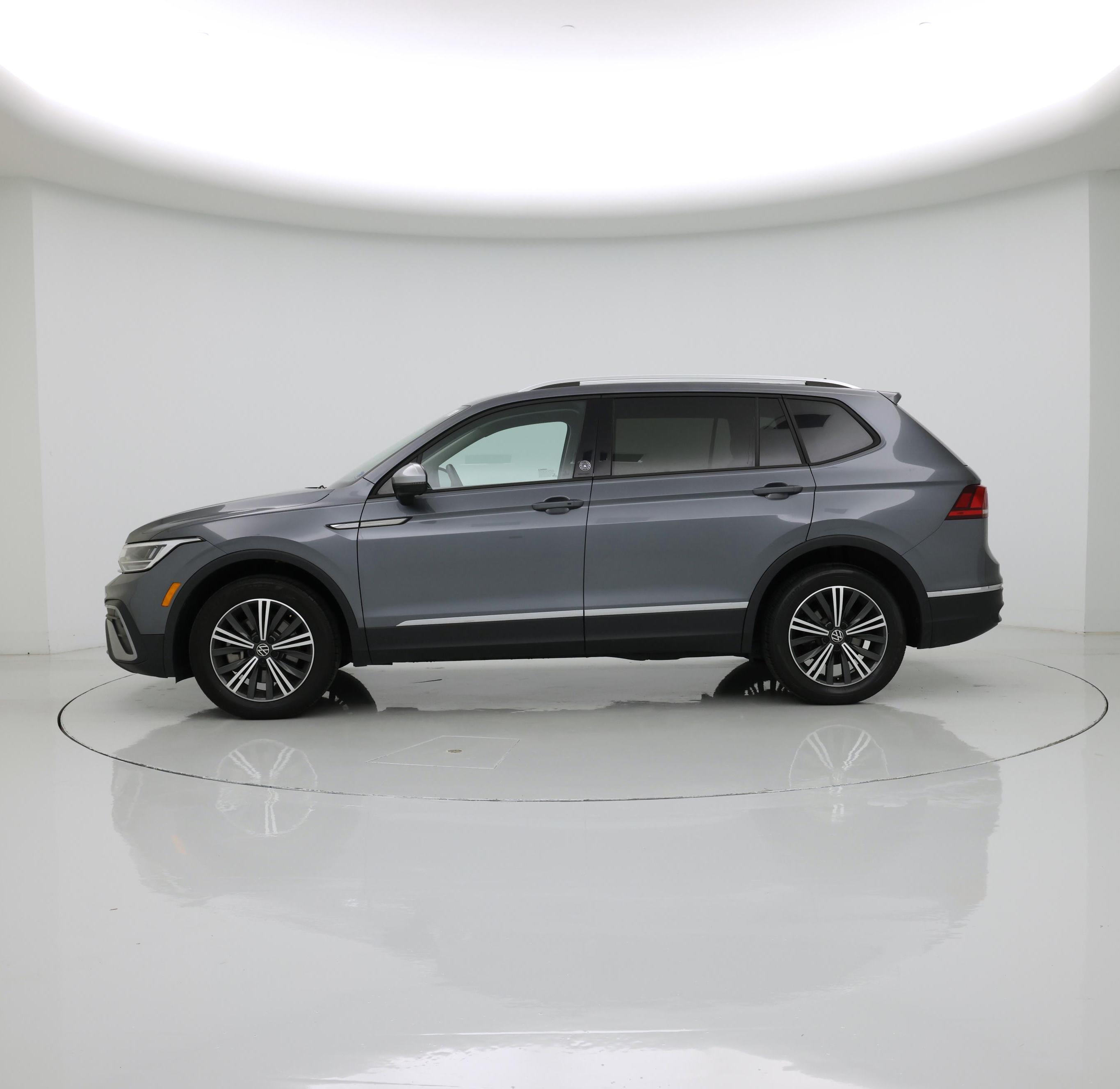 Thumbnail: 2024 Volkswagen Tiguan - 3