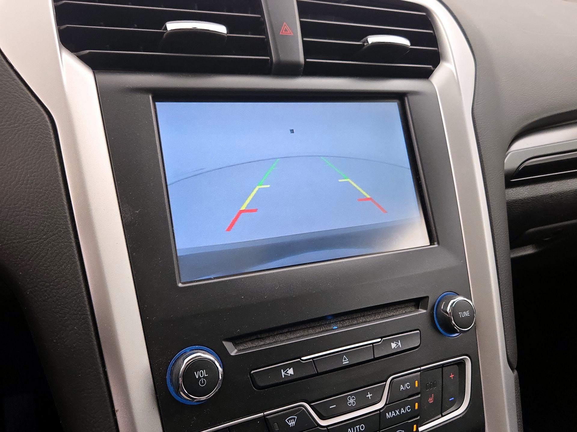 Thumbnail: 2016 Ford Fusion - 15