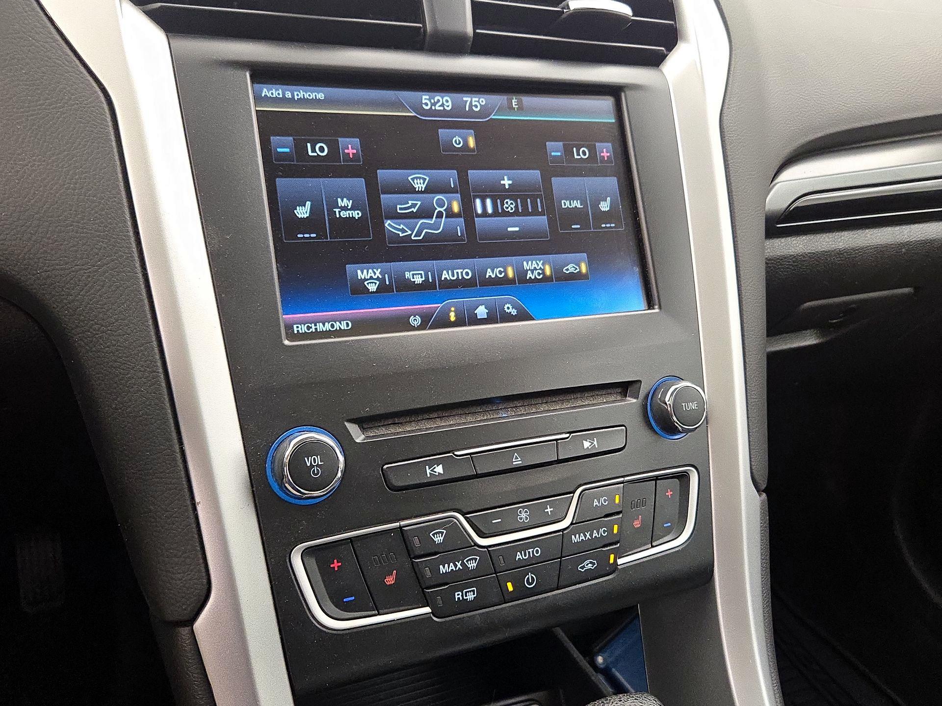 Thumbnail: 2016 Ford Fusion - 17