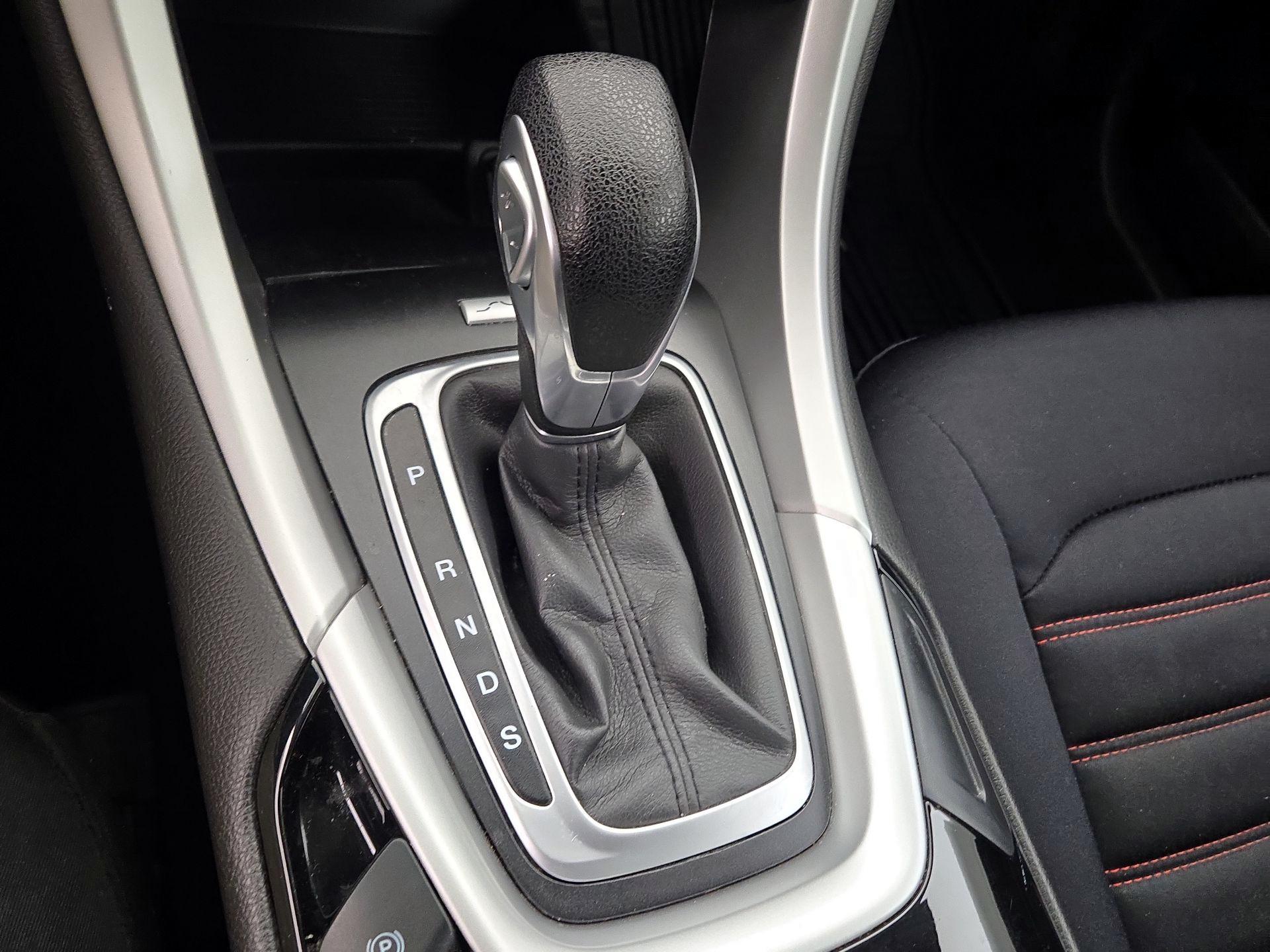 Thumbnail: 2016 Ford Fusion - 18
