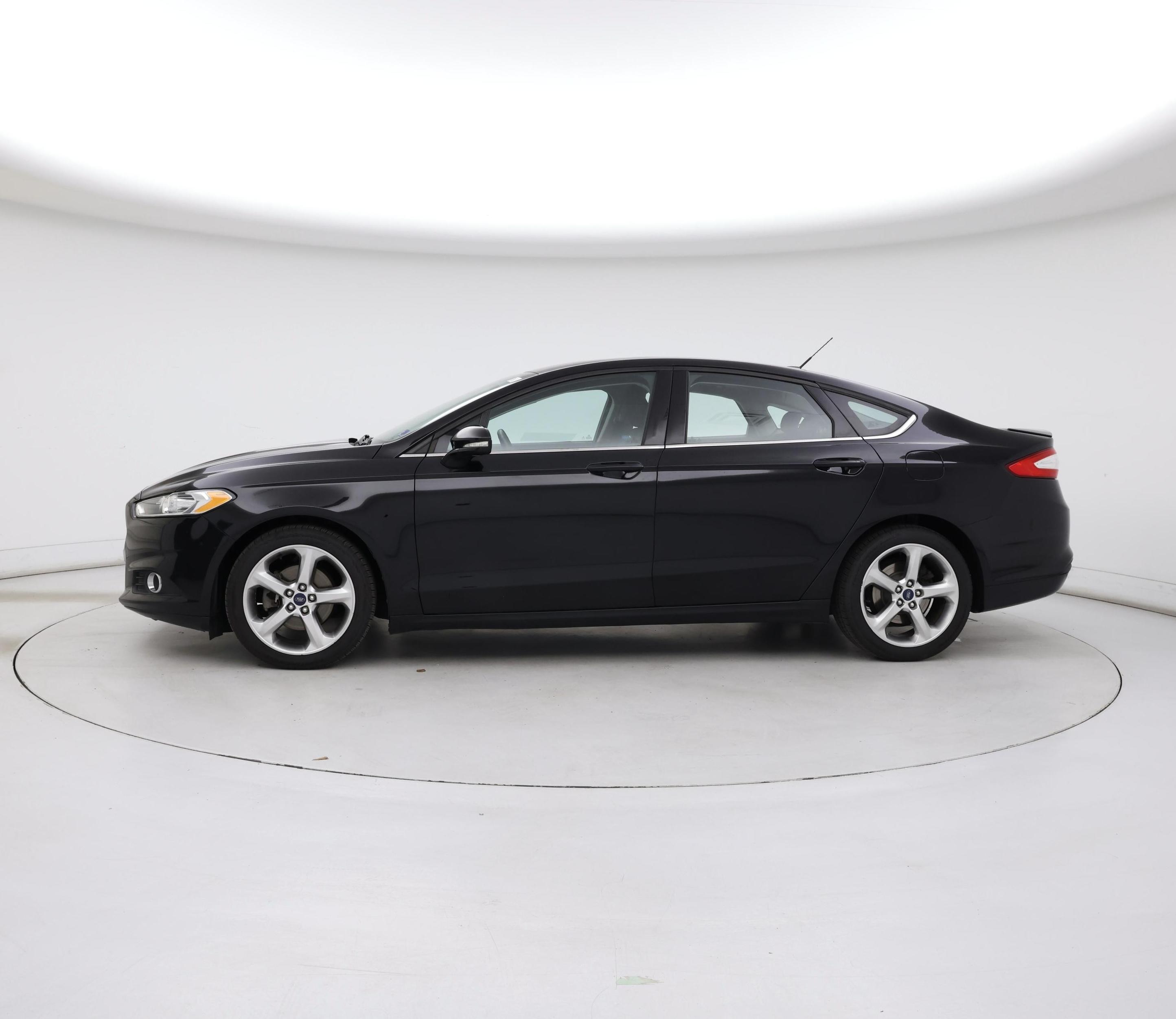 Thumbnail: 2016 Ford Fusion - 3