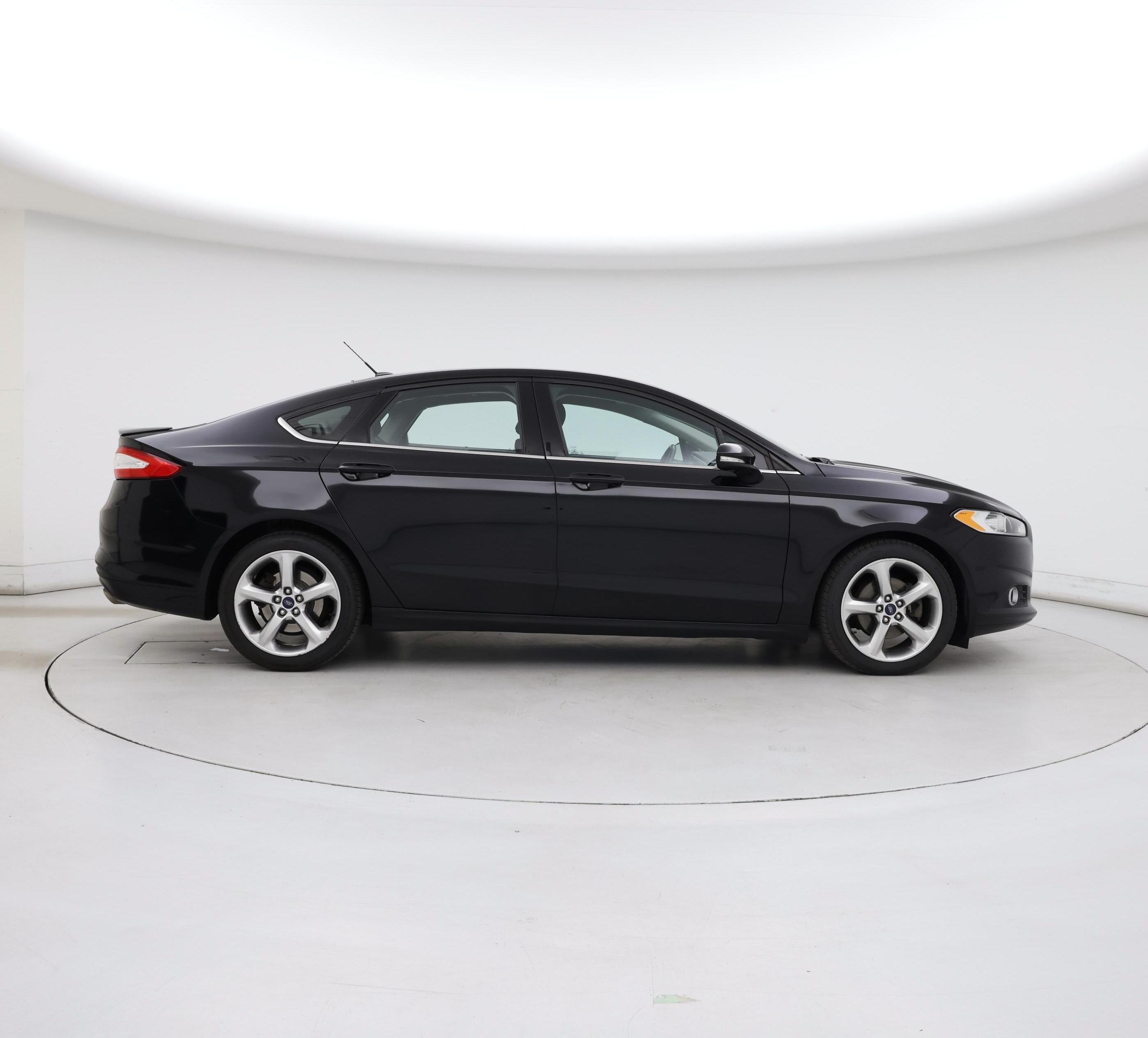 Thumbnail: 2016 Ford Fusion - 7