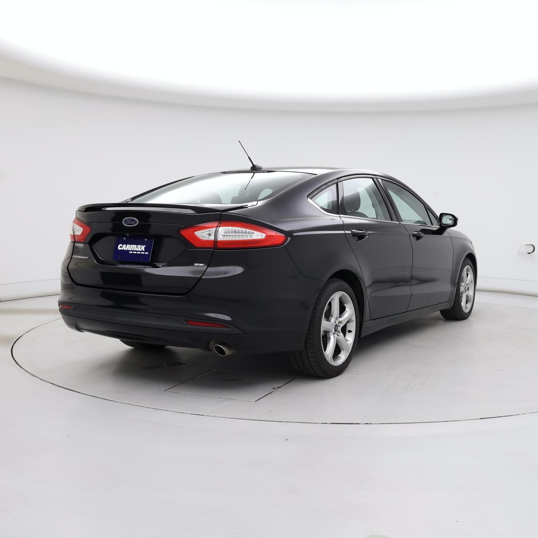 Thumbnail: 2016 Ford Fusion - 8