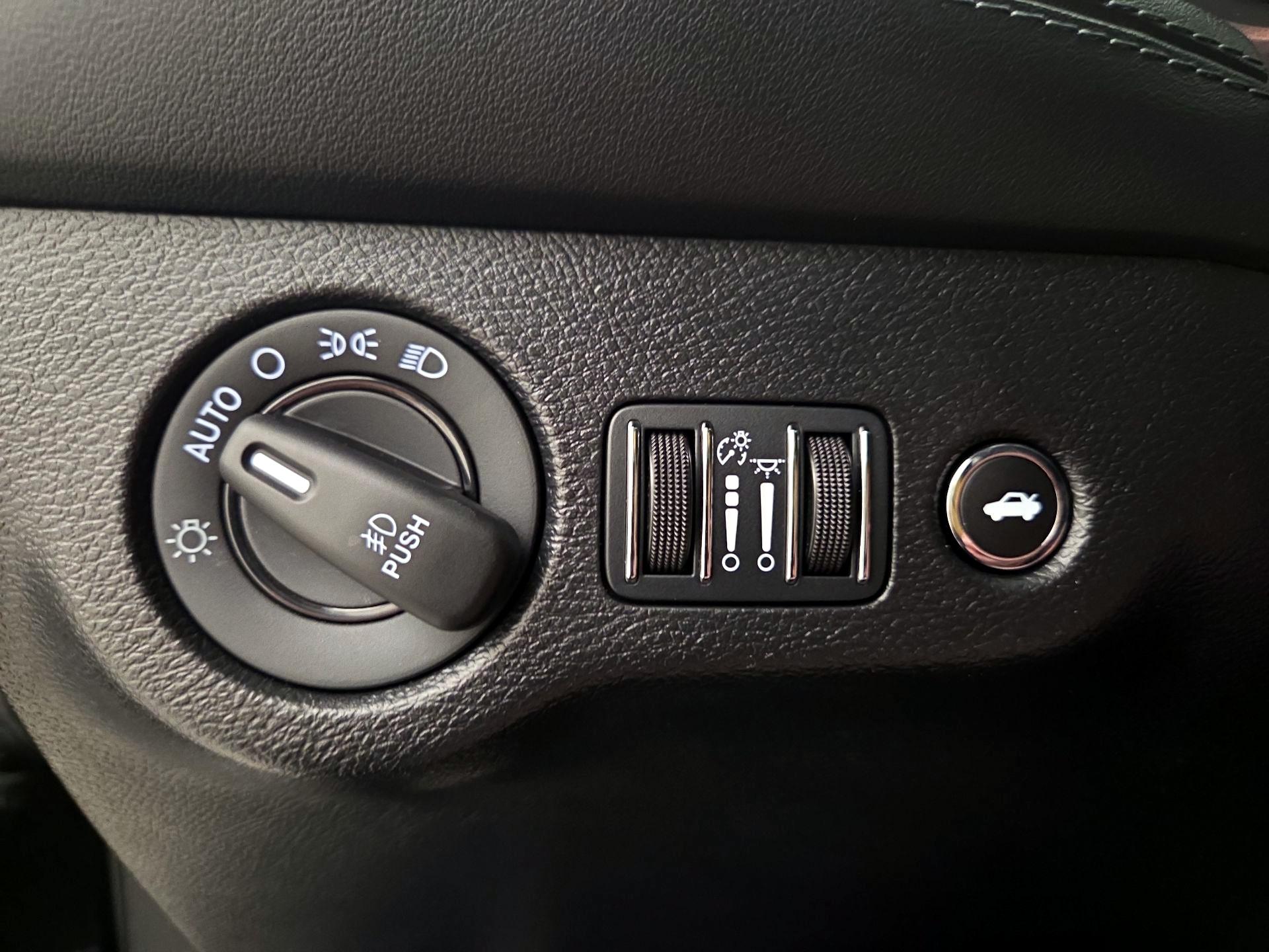 Thumbnail: 2022 Dodge Challenger - 13