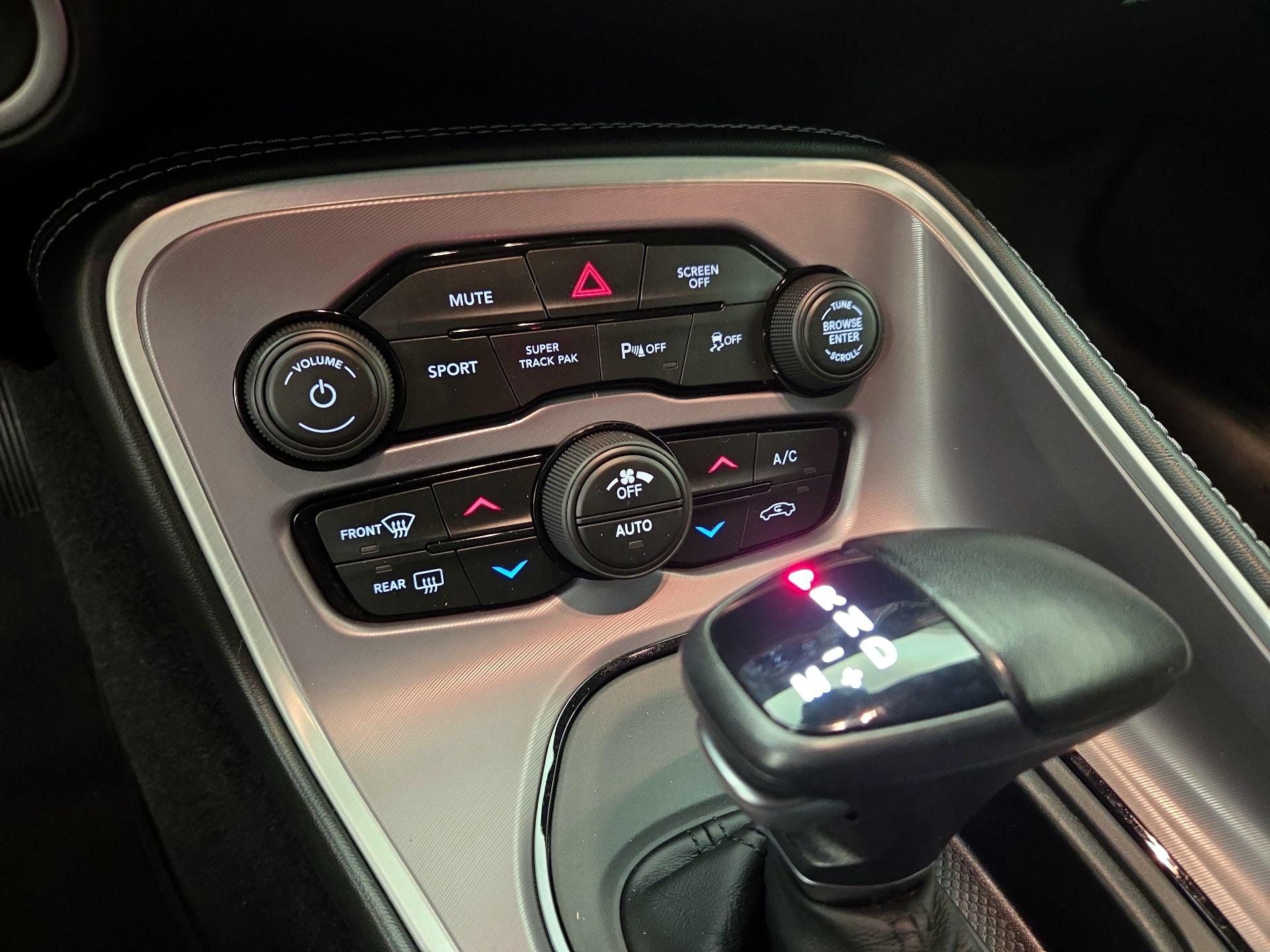 Thumbnail: 2022 Dodge Challenger - 16