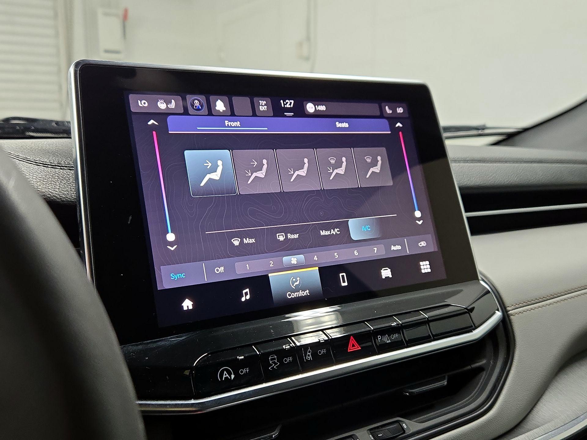 Thumbnail: 2023 Jeep Compass - 16