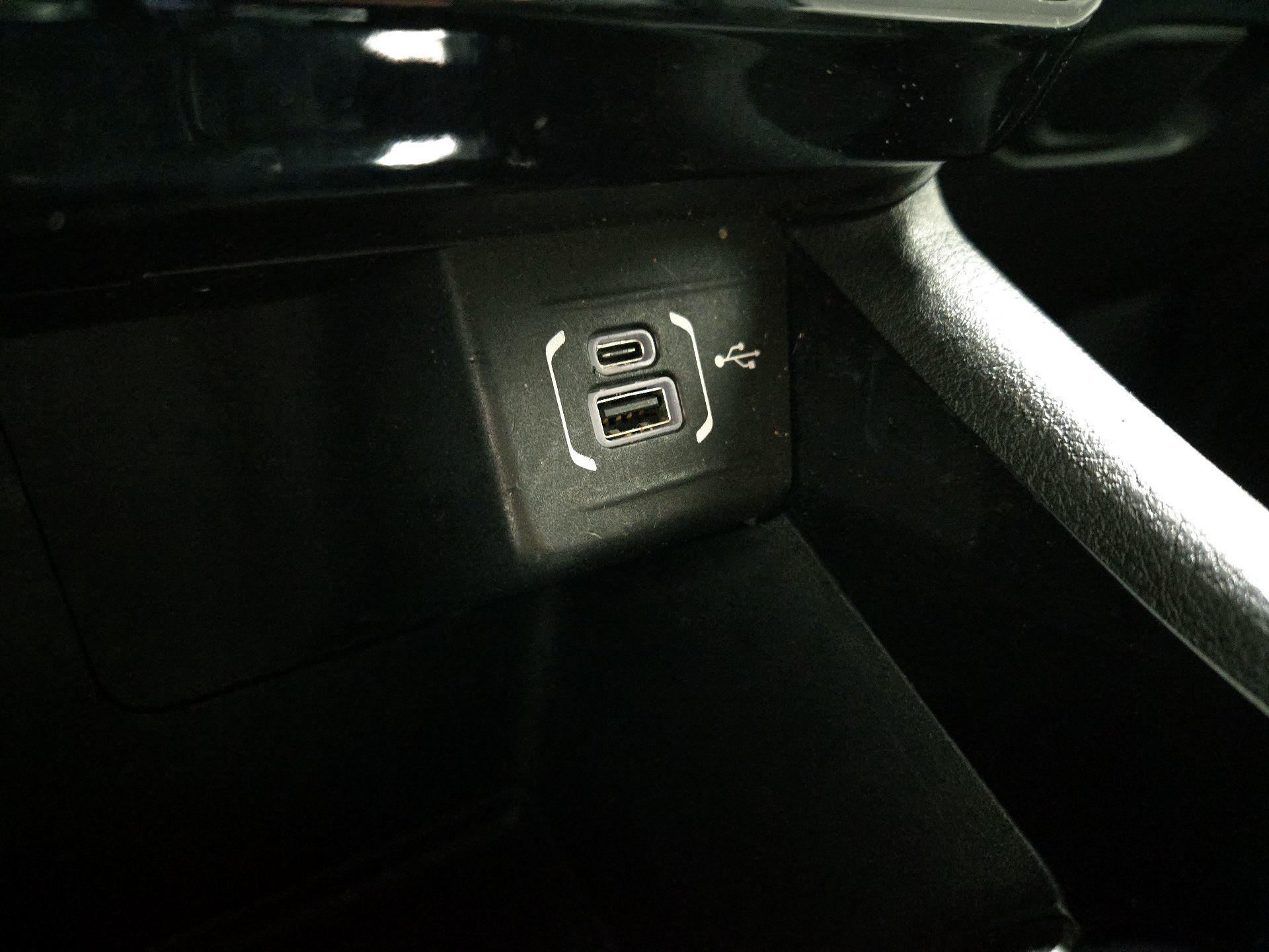 Thumbnail: 2023 Jeep Compass - 18