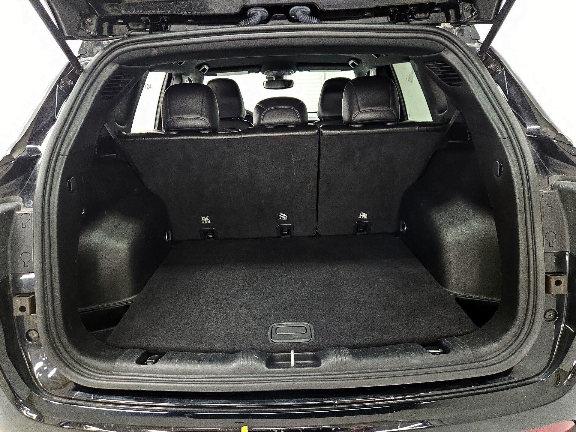 Thumbnail: 2023 Jeep Compass - 20