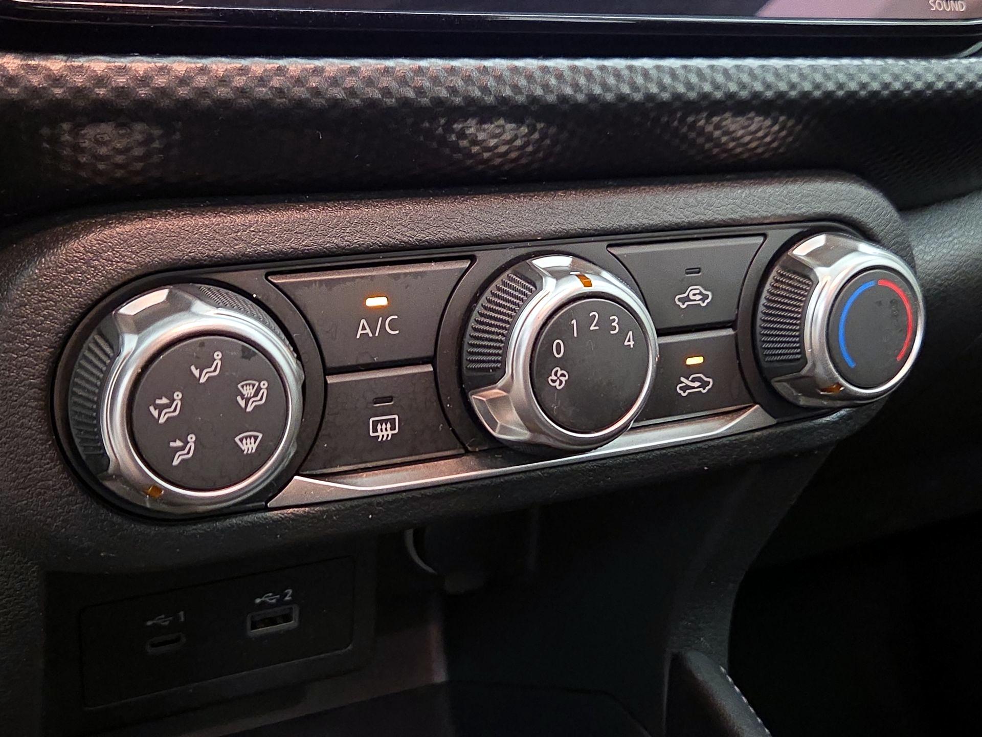 Thumbnail: 2023 Nissan Kicks - 15