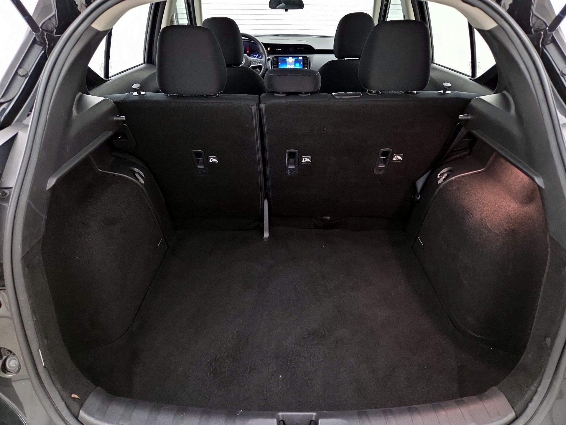 Thumbnail: 2023 Nissan Kicks - 19