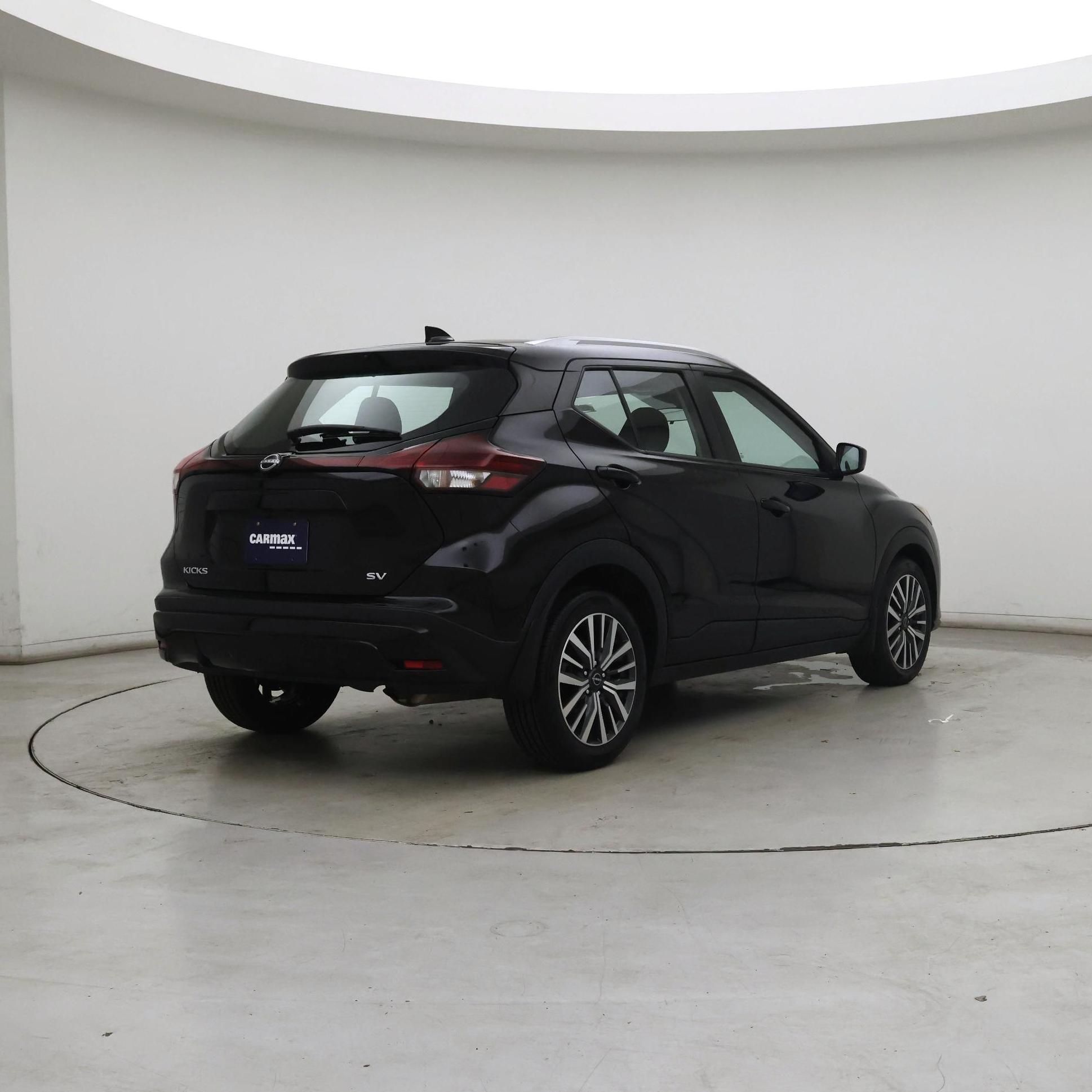Thumbnail: 2023 Nissan Kicks - 8