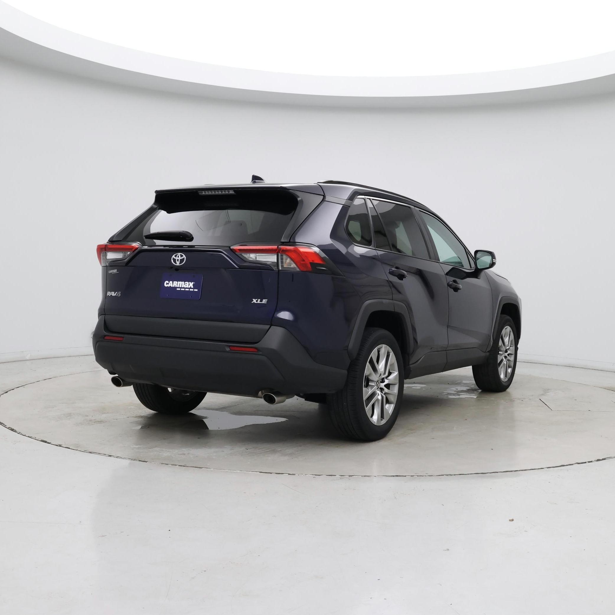 Thumbnail: 2022 Toyota RAV4 - 8