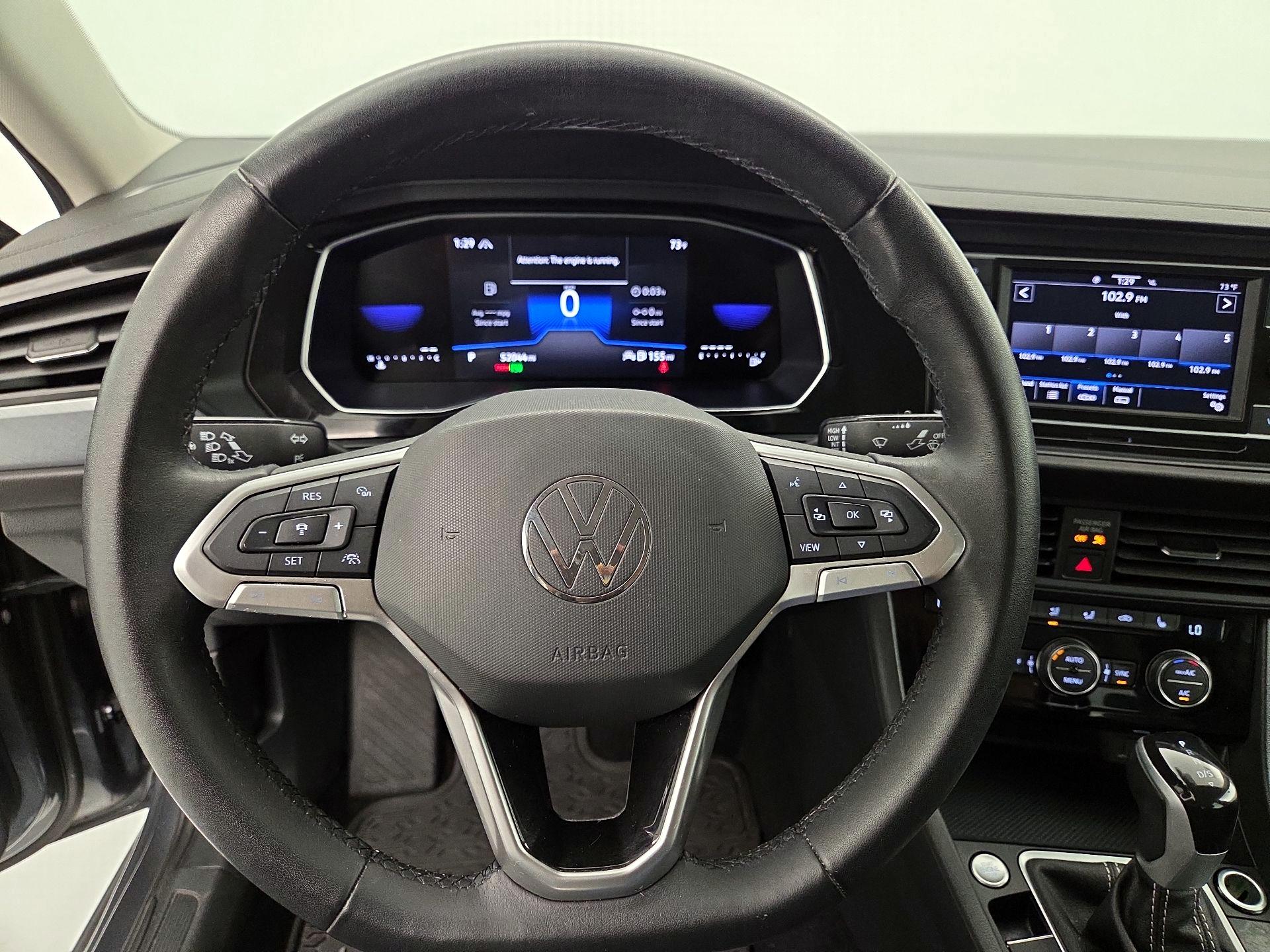 Thumbnail: 2023 Volkswagen Jetta - 10