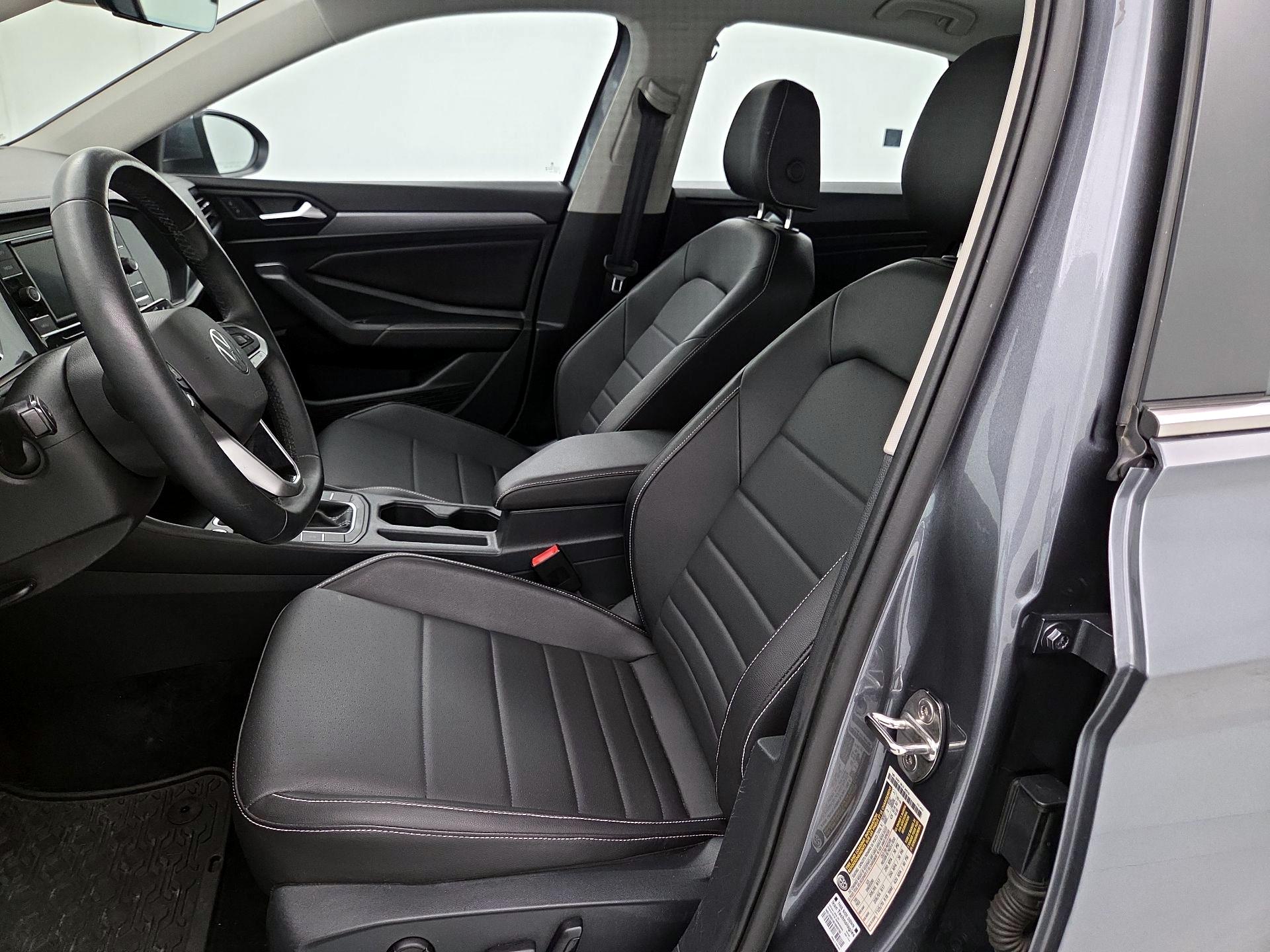 Thumbnail: 2023 Volkswagen Jetta - 11