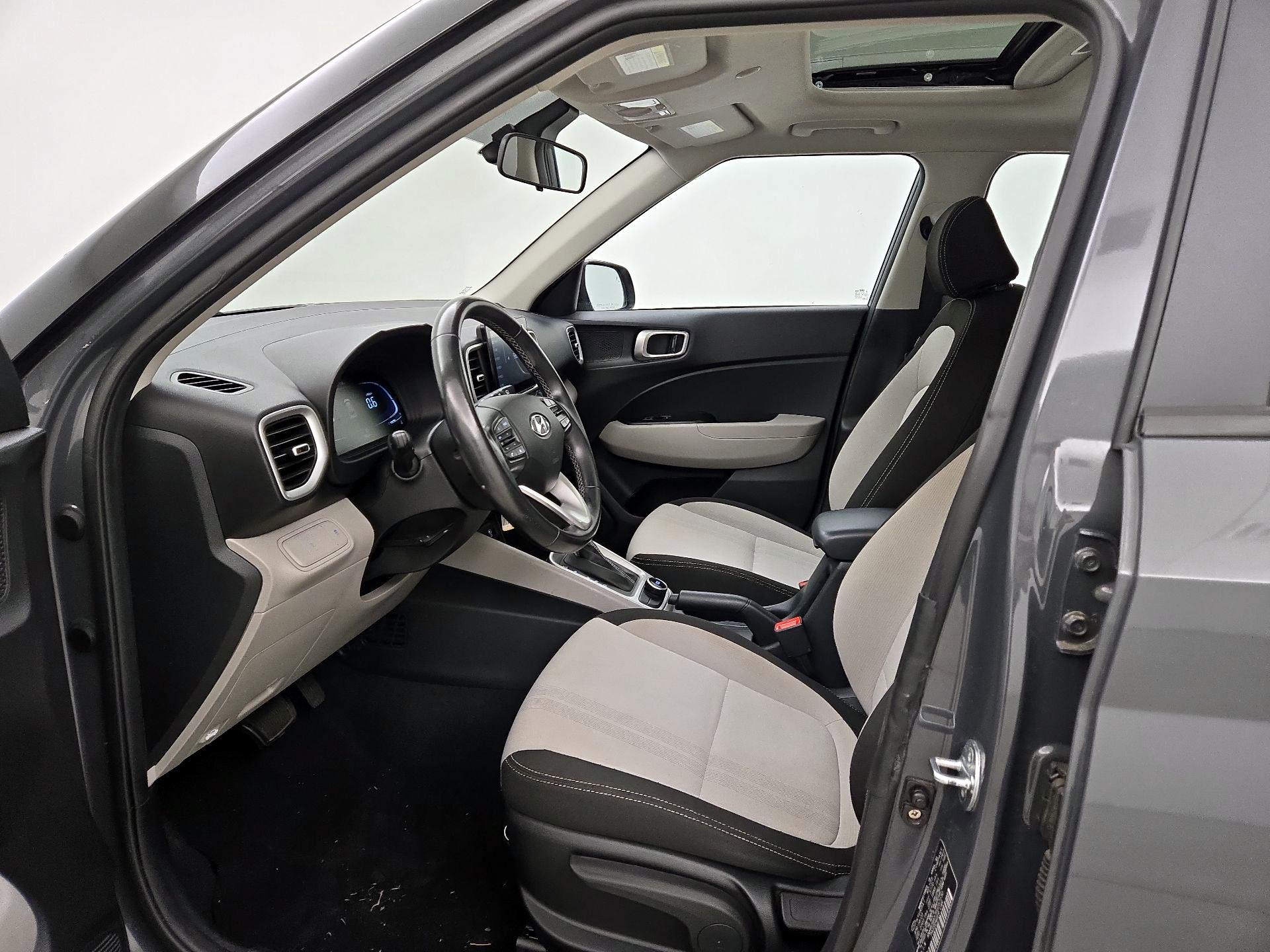 Thumbnail: 2023 Hyundai Venue - 11