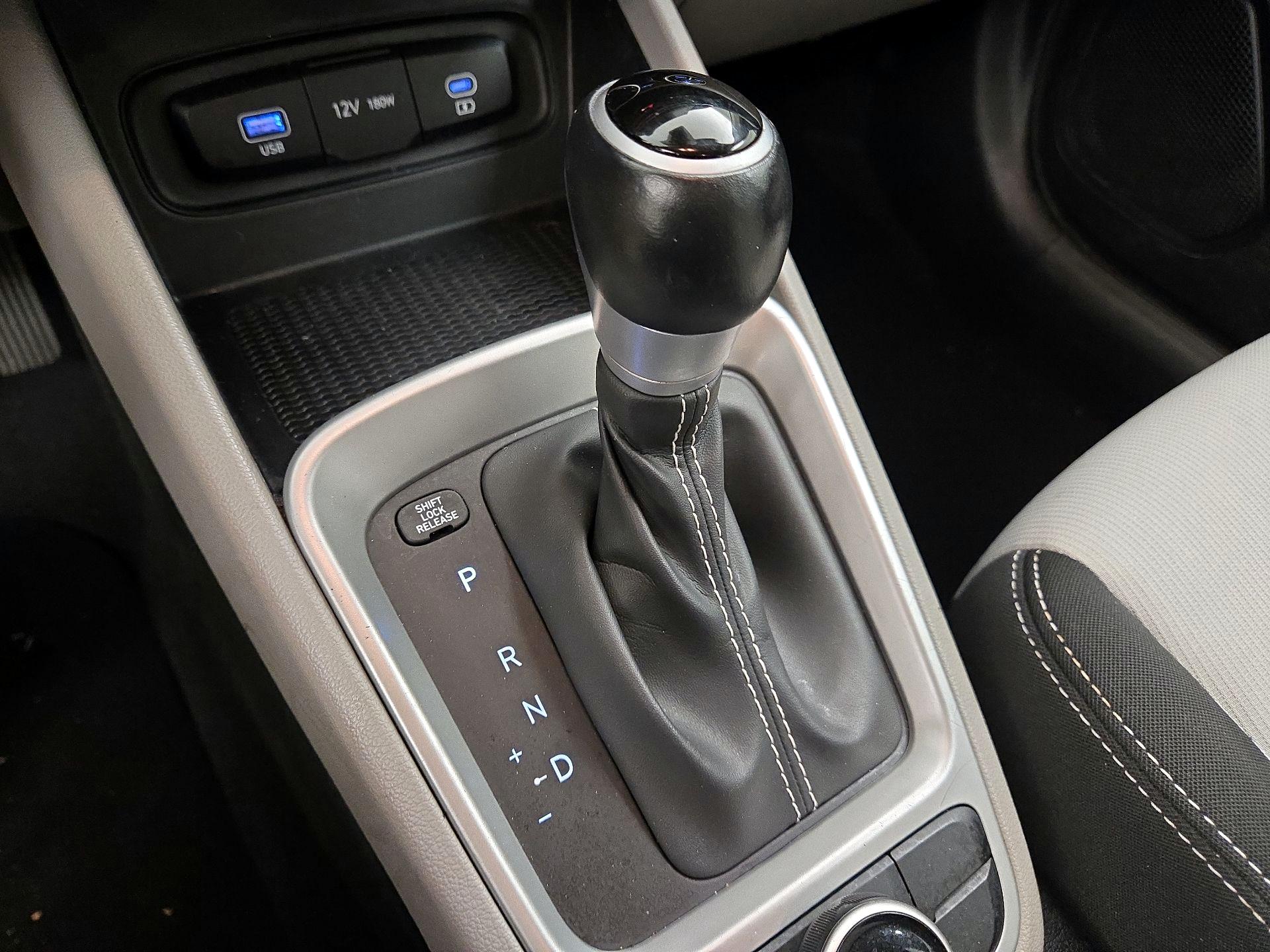 Thumbnail: 2023 Hyundai Venue - 17