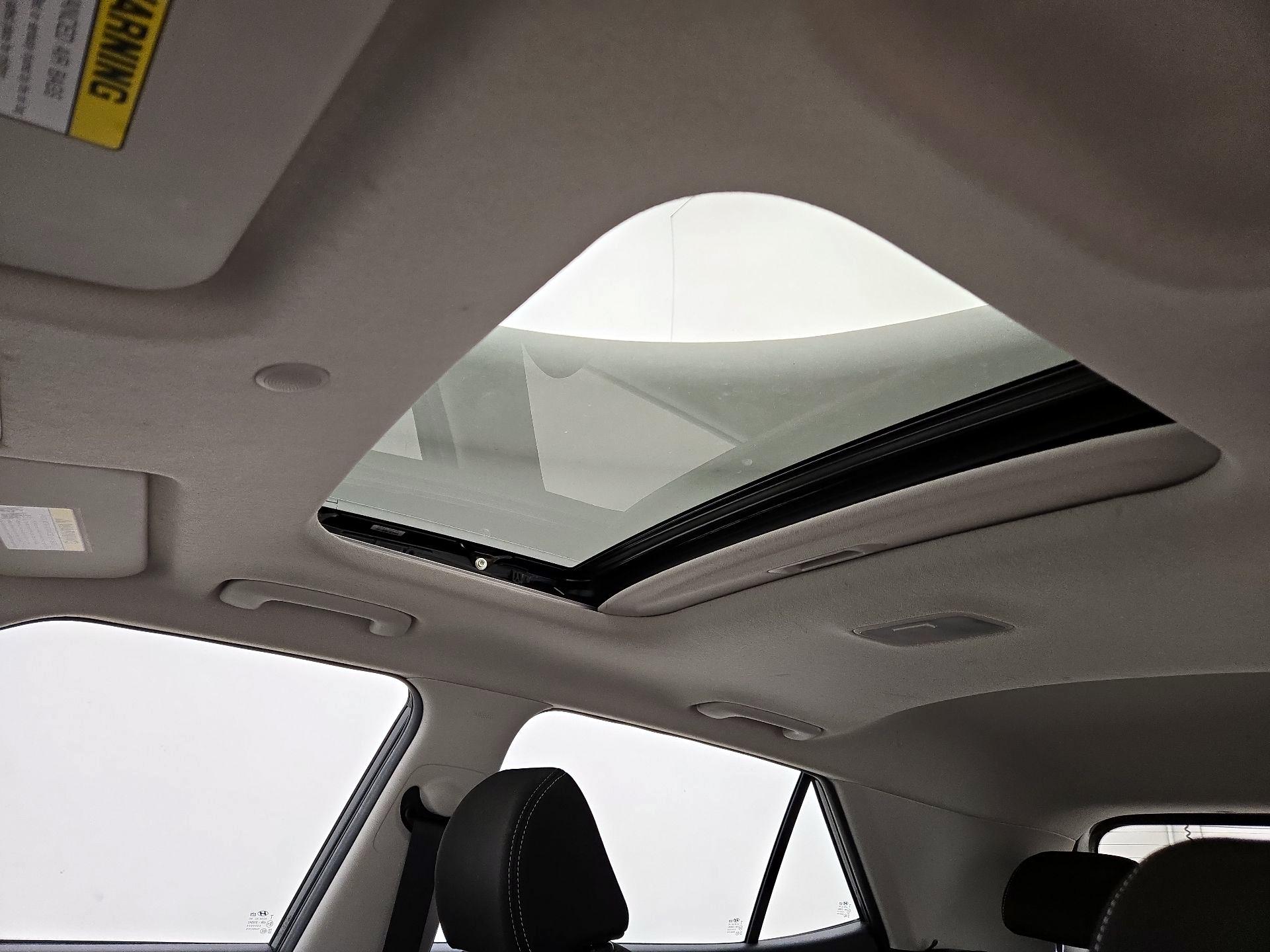 Thumbnail: 2023 Hyundai Venue - 19