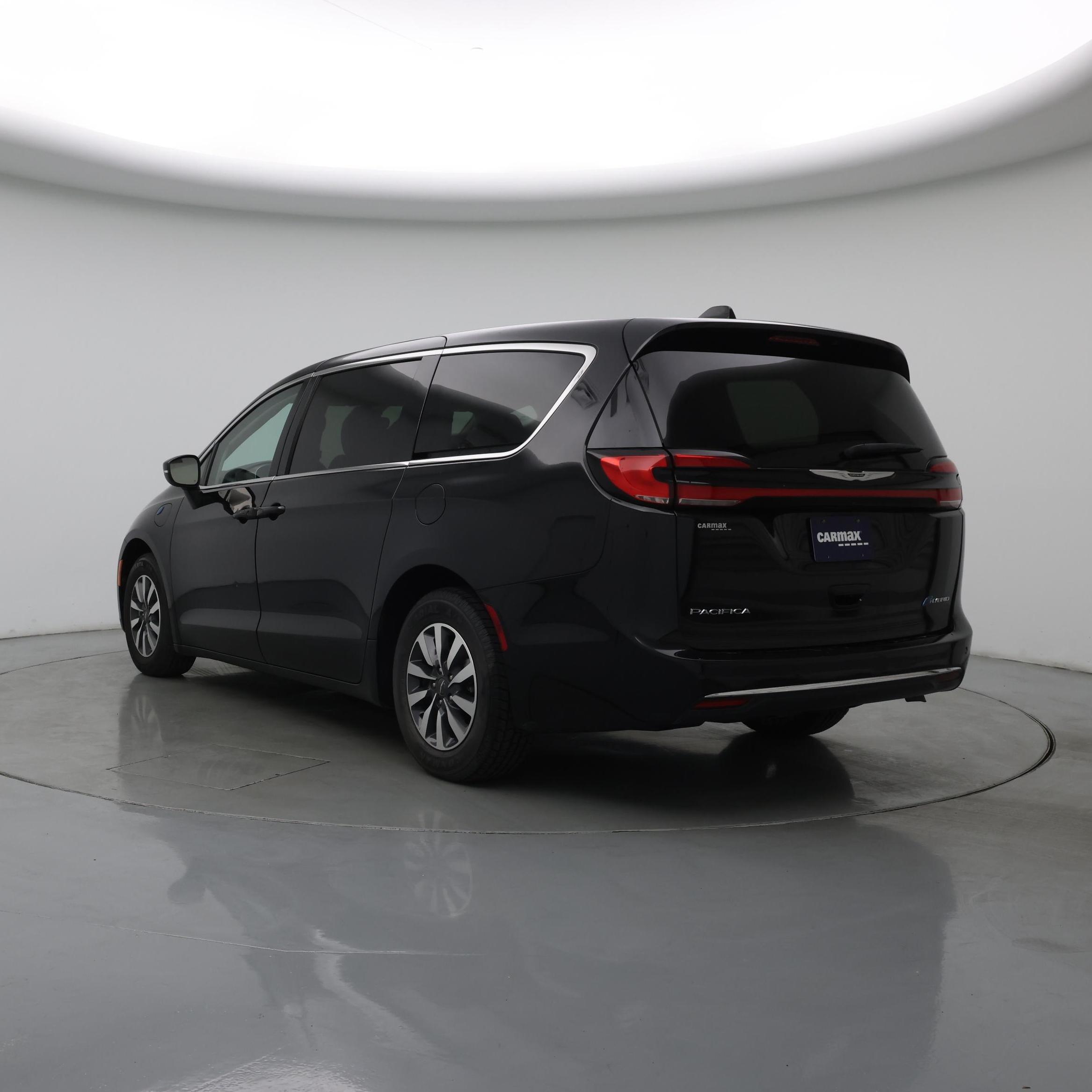 Thumbnail: 2023 Chrysler Pacifica - 2