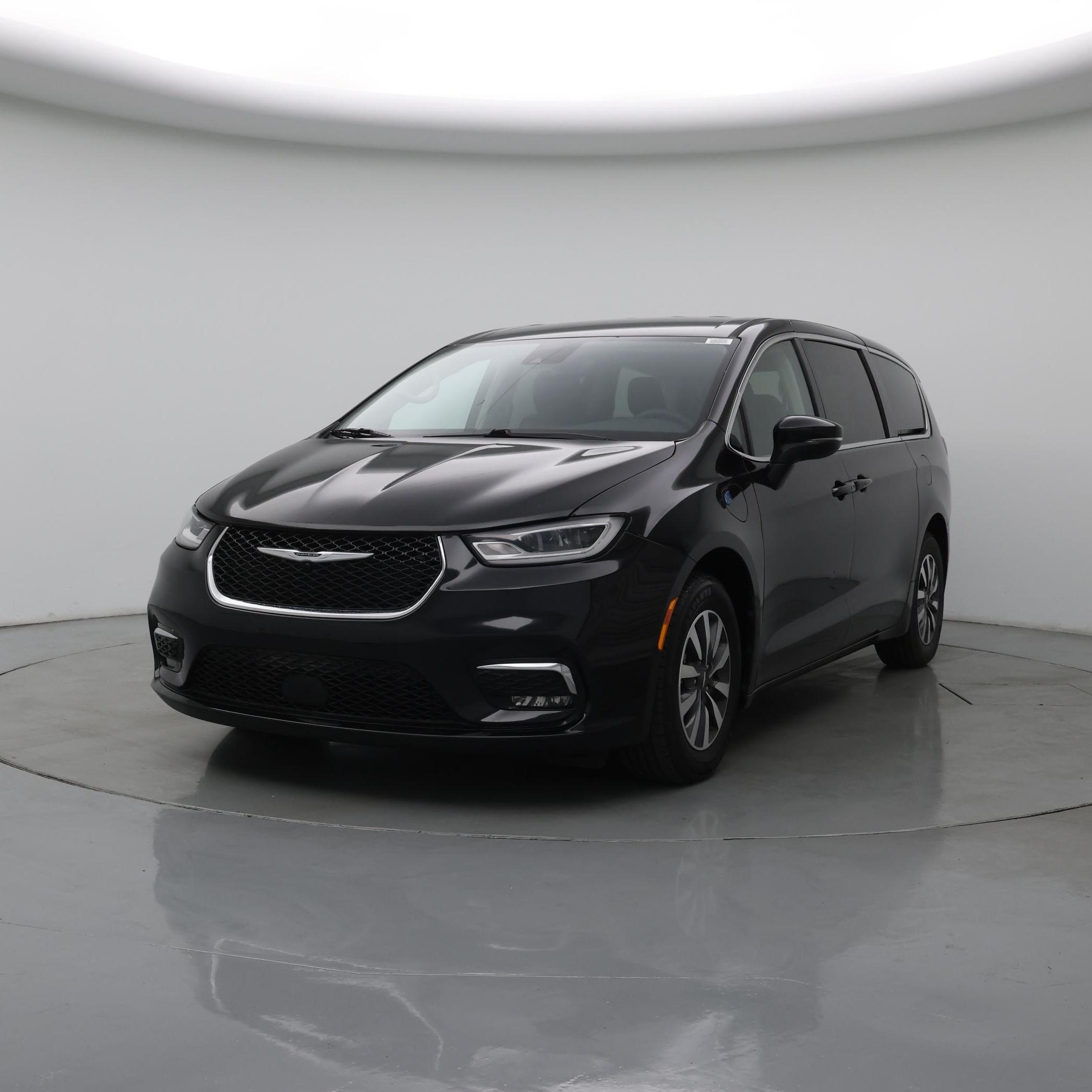 Thumbnail: 2023 Chrysler Pacifica - 4