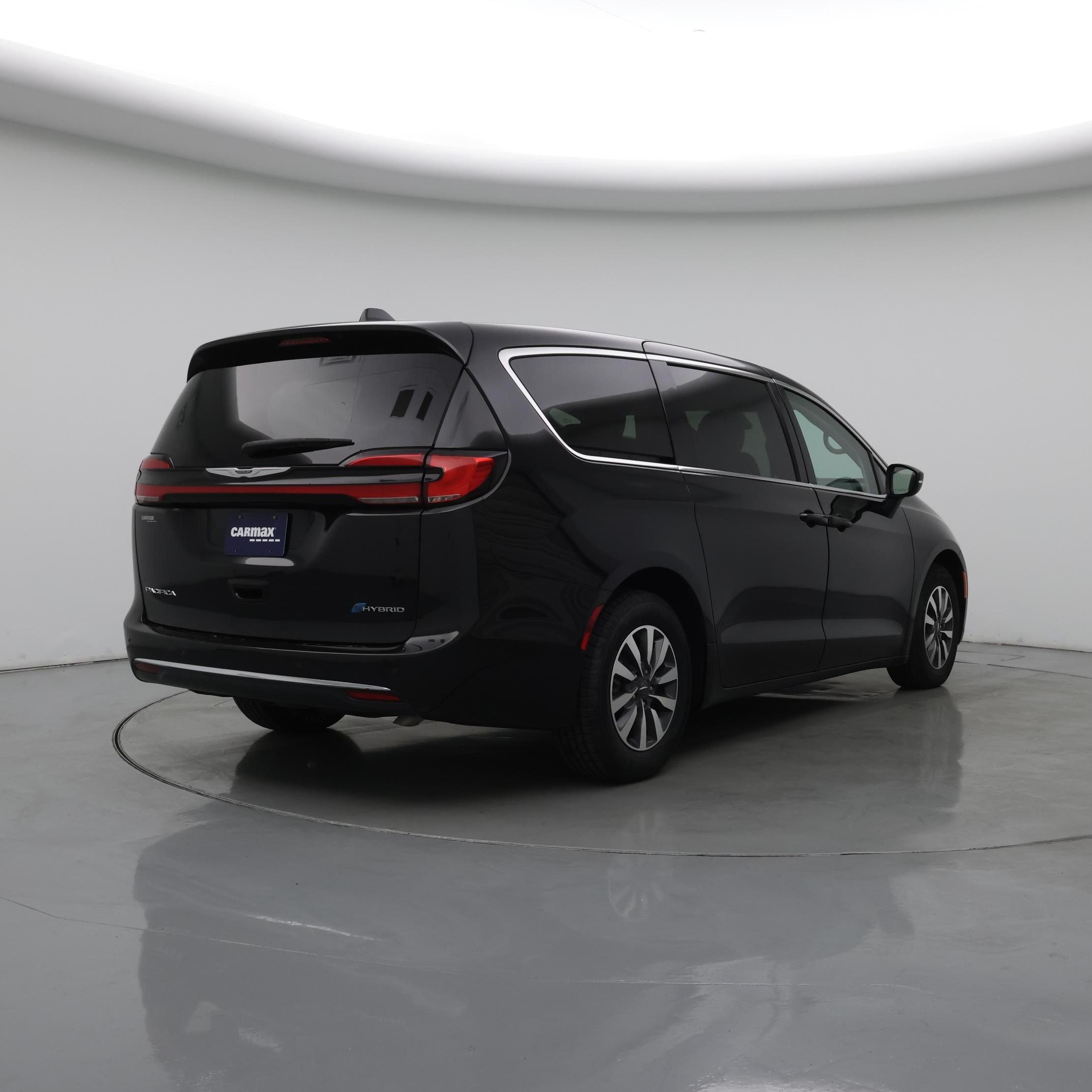 Thumbnail: 2023 Chrysler Pacifica - 8