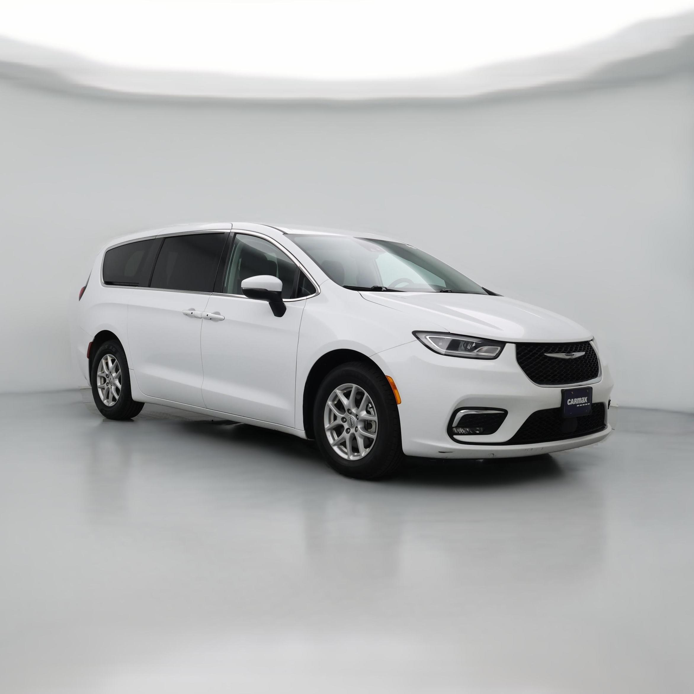 Thumbnail: 2023 Chrysler Pacifica - 1