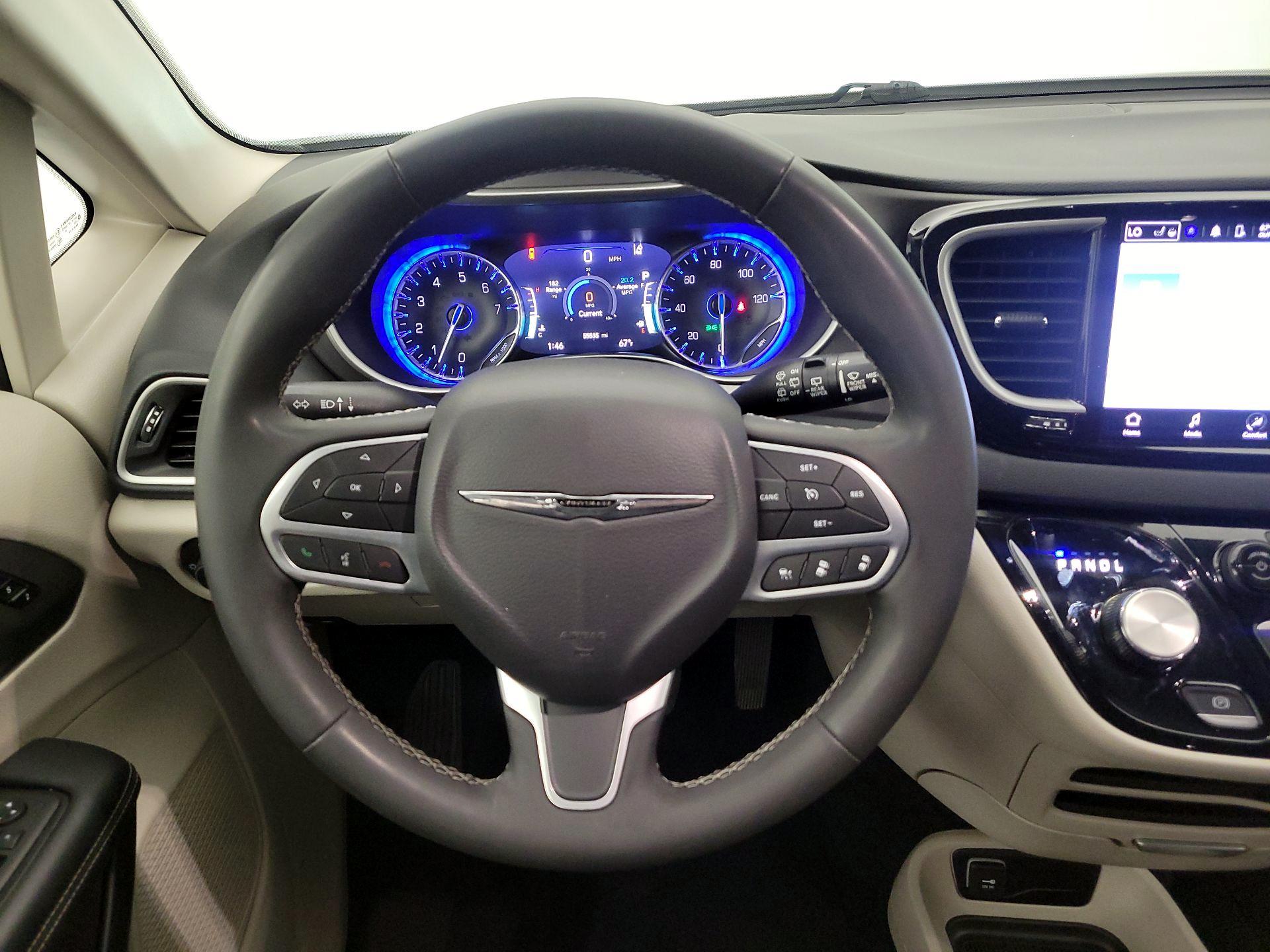 Thumbnail: 2023 Chrysler Pacifica - 10