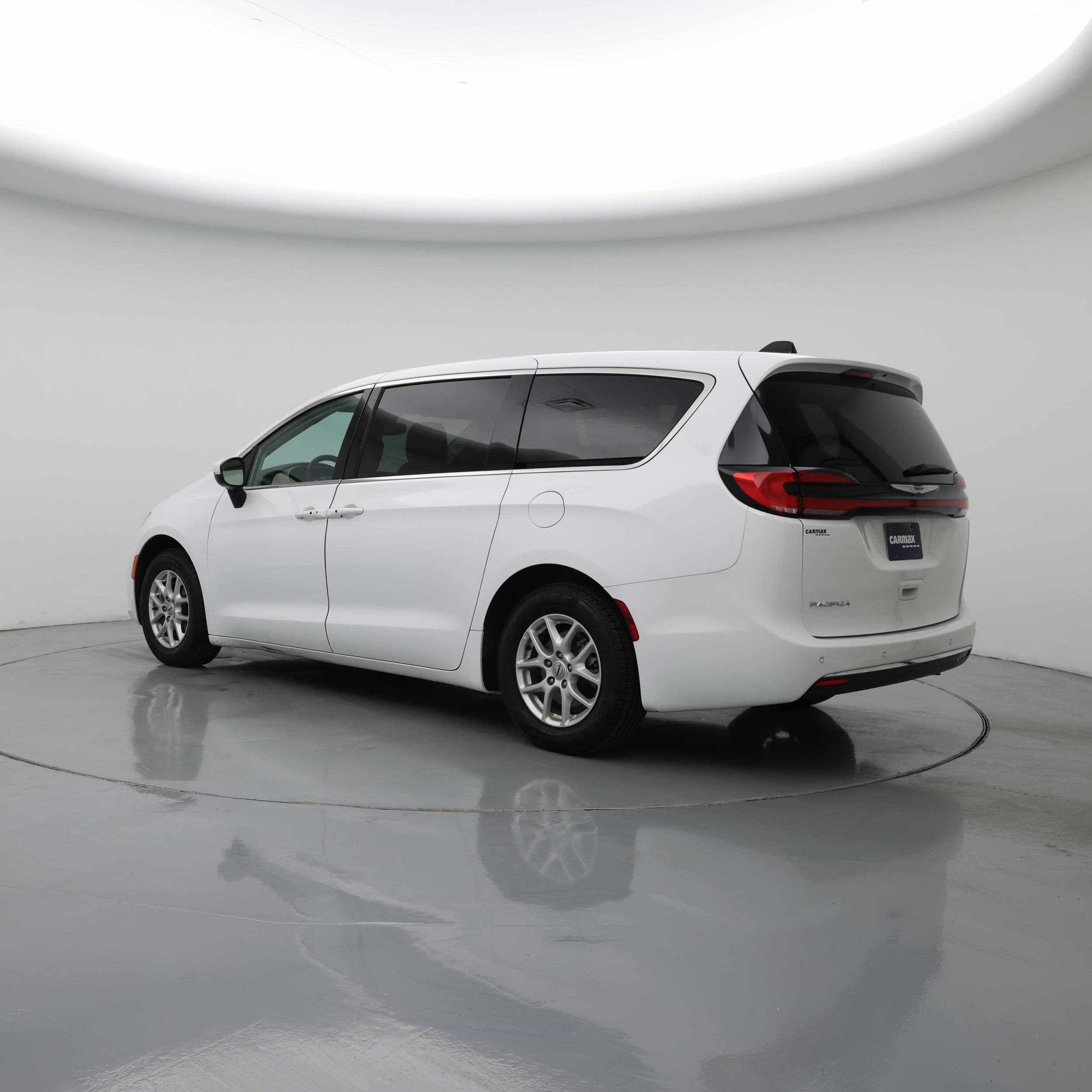 Thumbnail: 2023 Chrysler Pacifica - 2