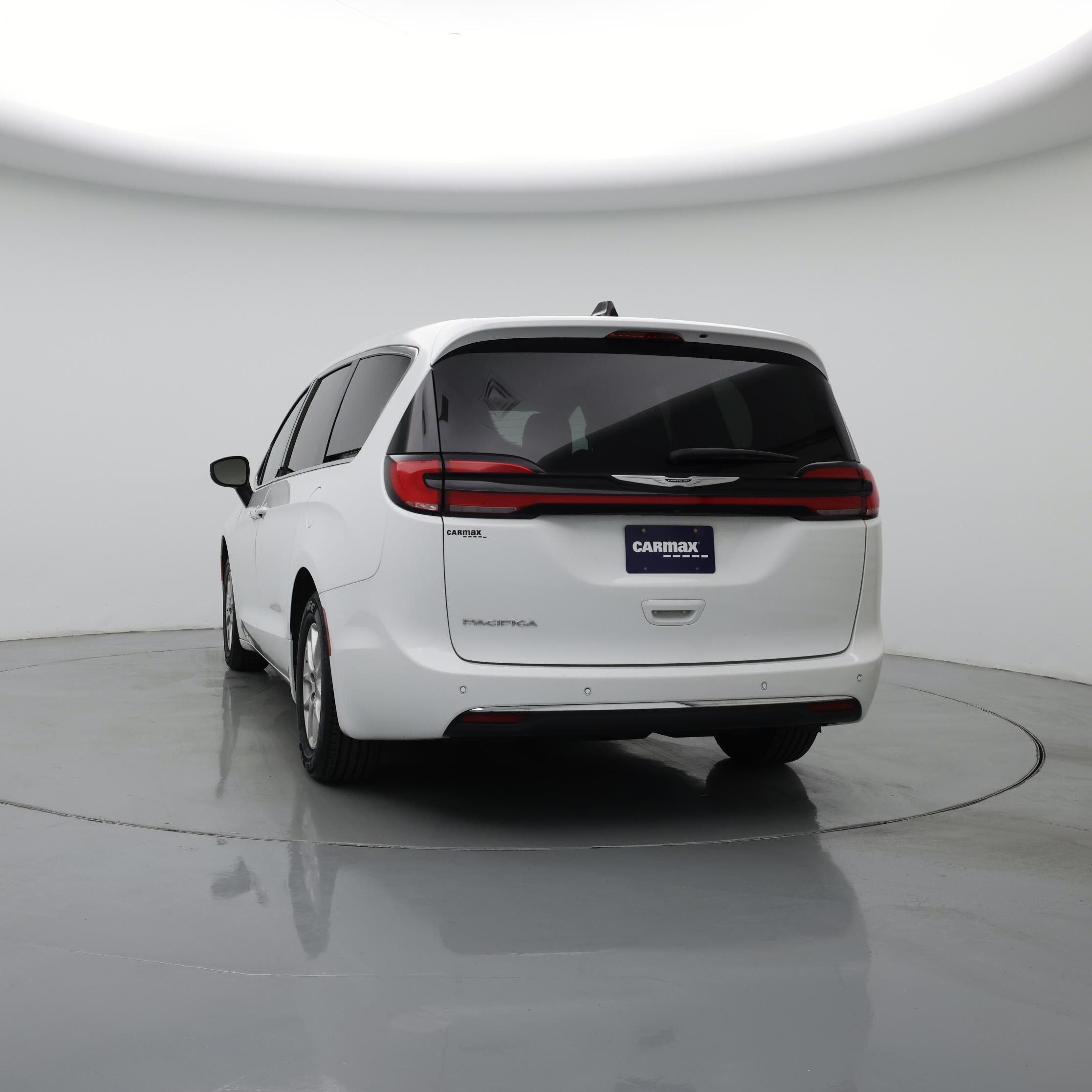 Thumbnail: 2023 Chrysler Pacifica - 6
