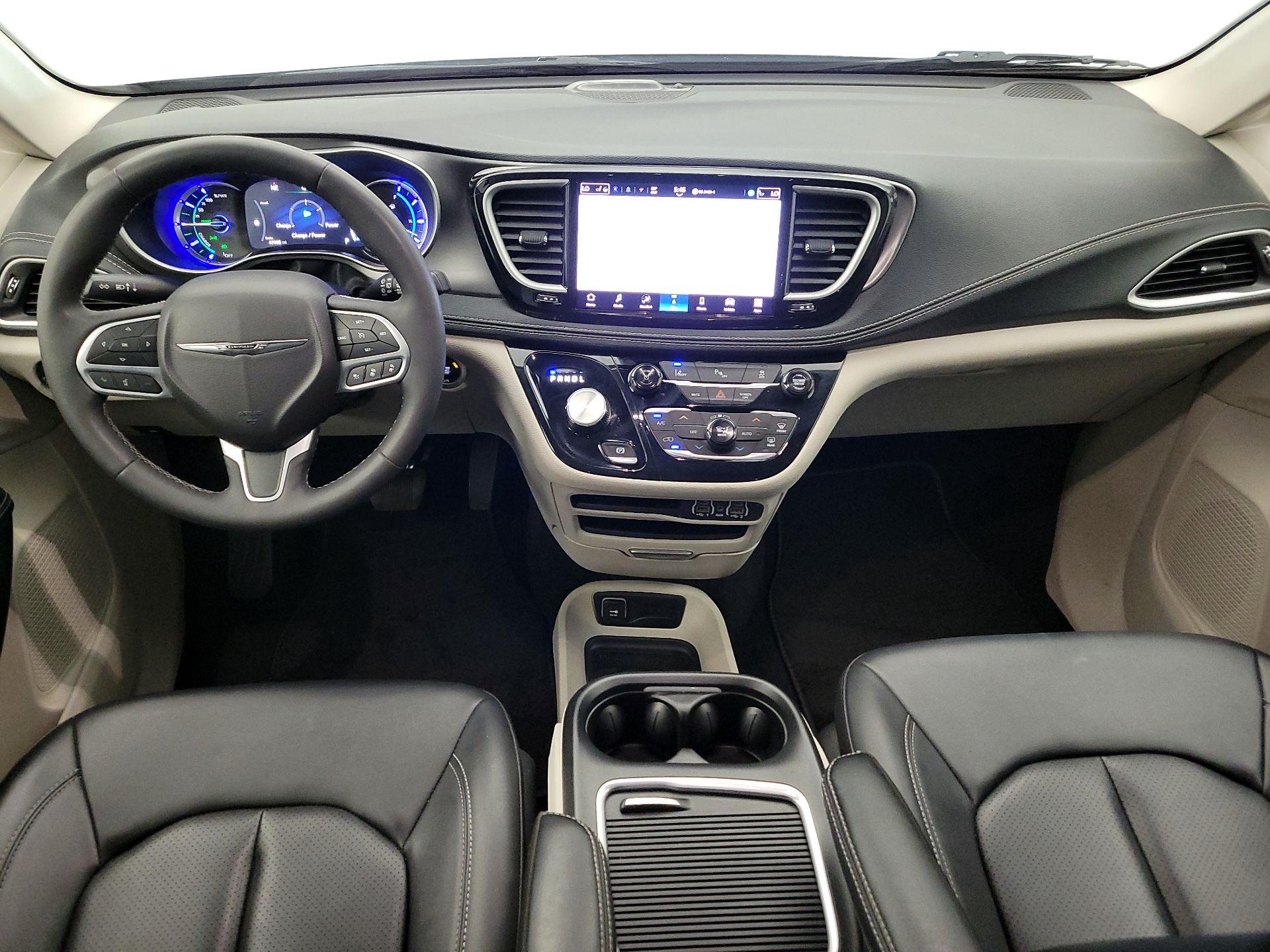 Thumbnail: 2024 Chrysler Pacifica - 9