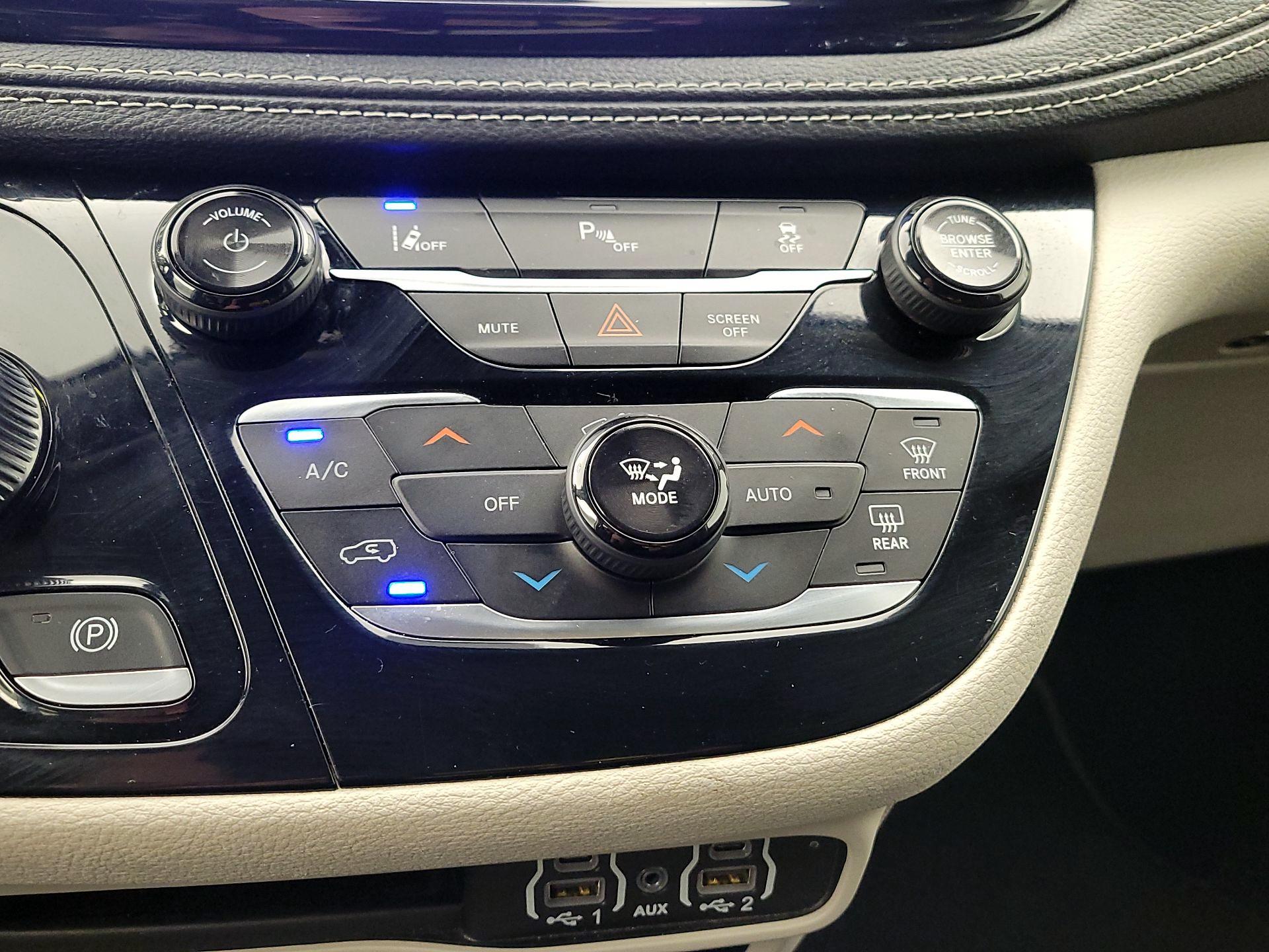 Thumbnail: 2024 Chrysler Pacifica - 17