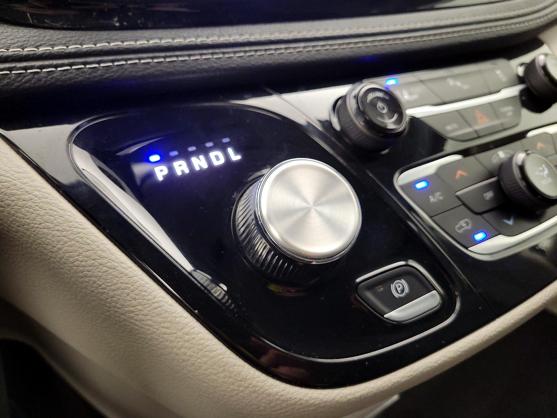 Thumbnail: 2024 Chrysler Pacifica - 18