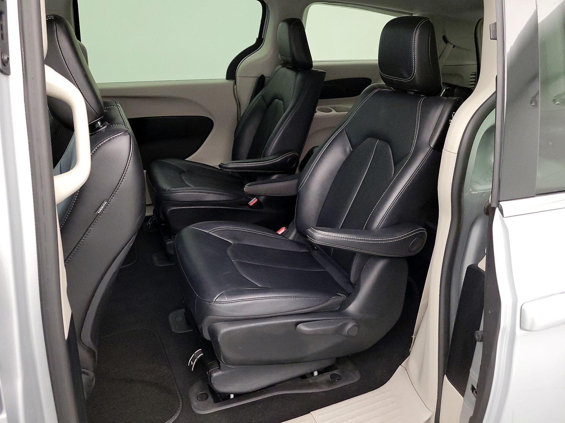 Thumbnail: 2024 Chrysler Pacifica - 20