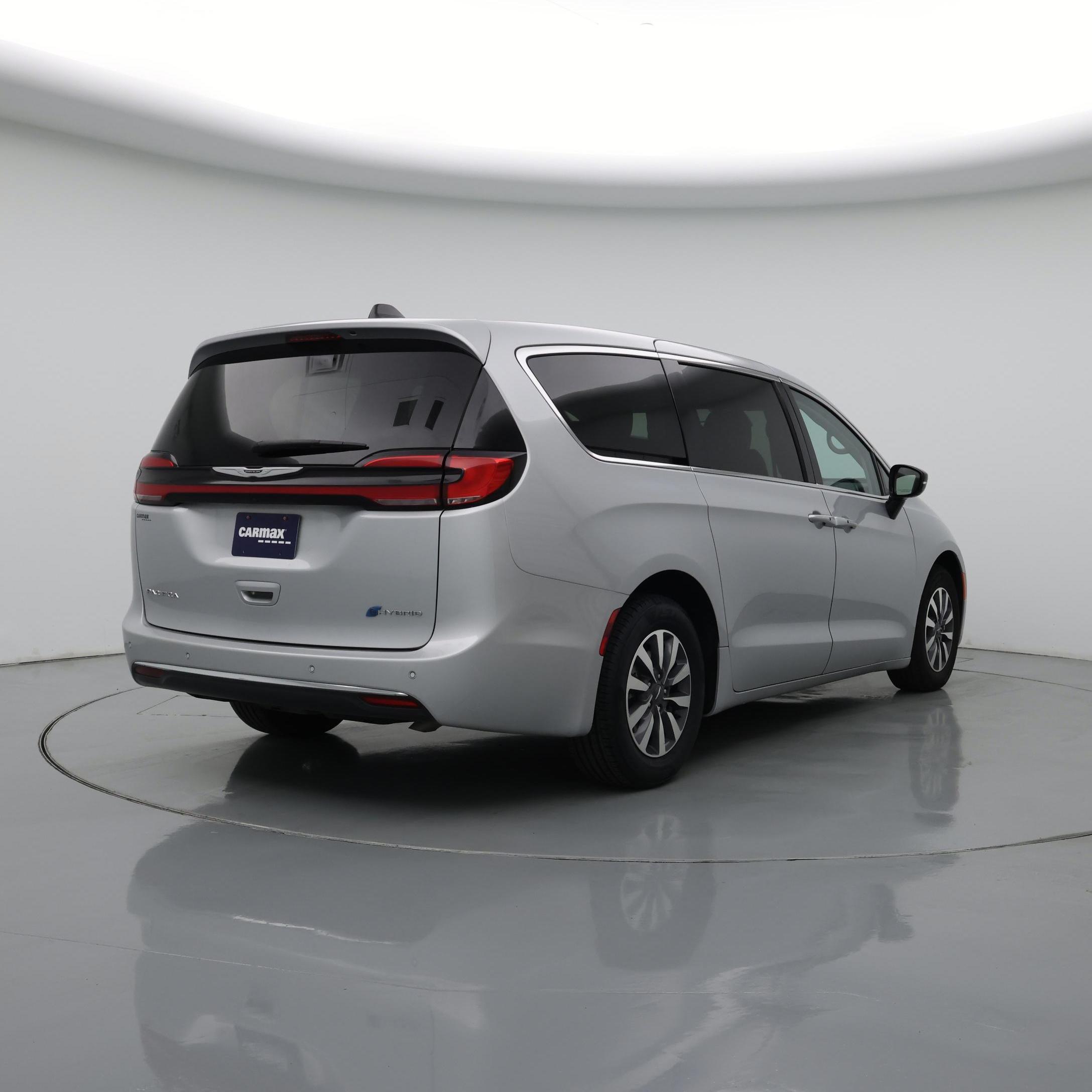 Thumbnail: 2024 Chrysler Pacifica - 8