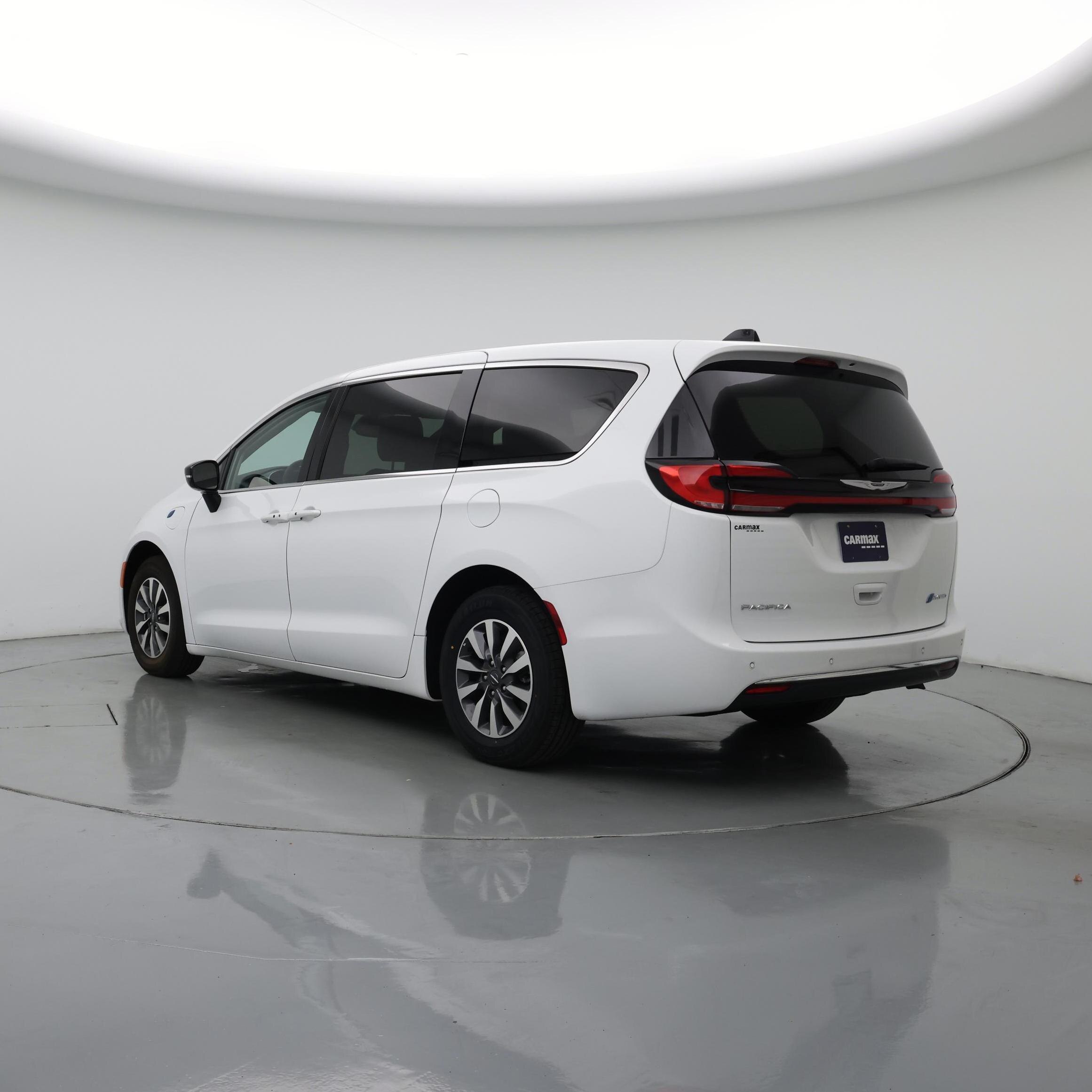Thumbnail: 2024 Chrysler Pacifica - 2