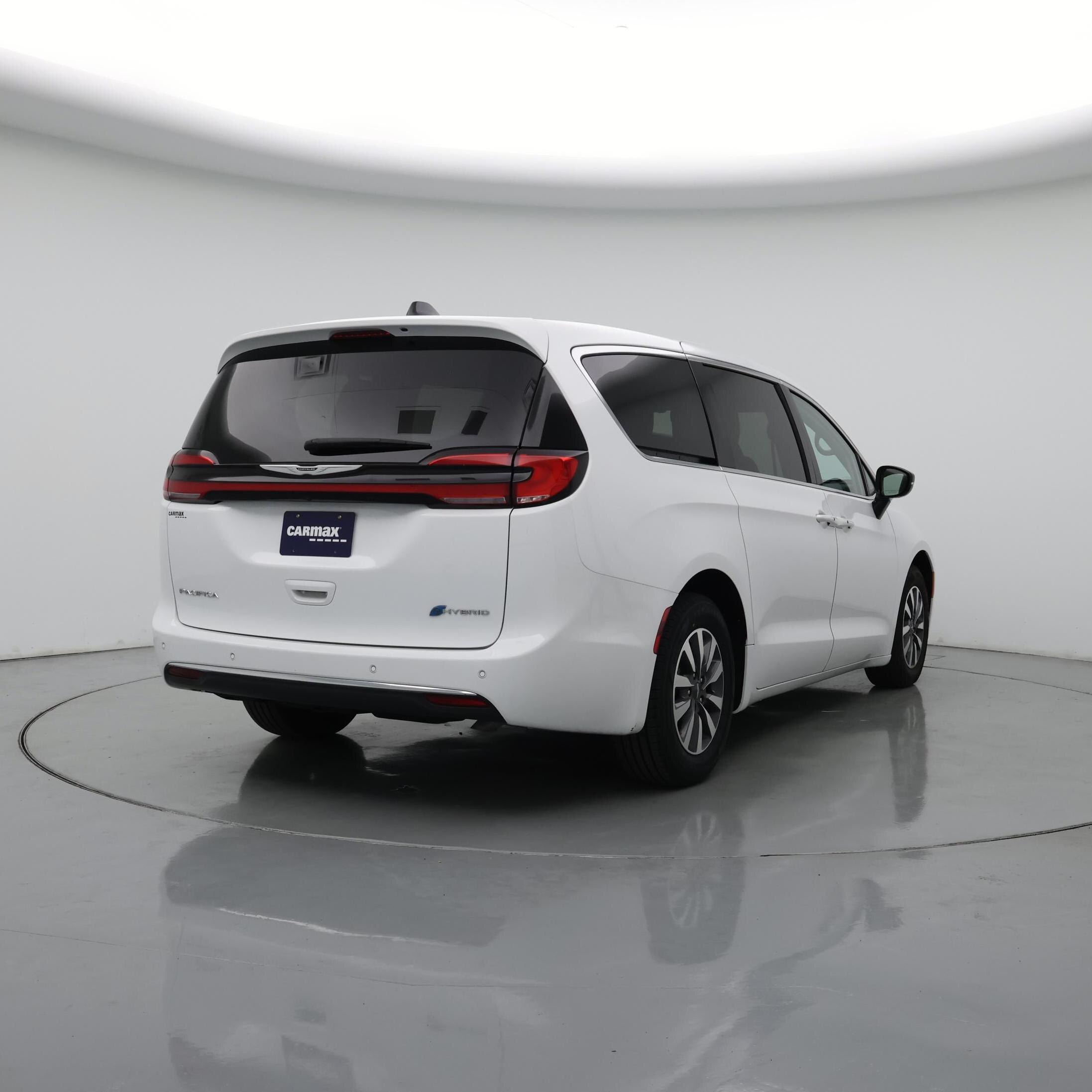 Thumbnail: 2024 Chrysler Pacifica - 8