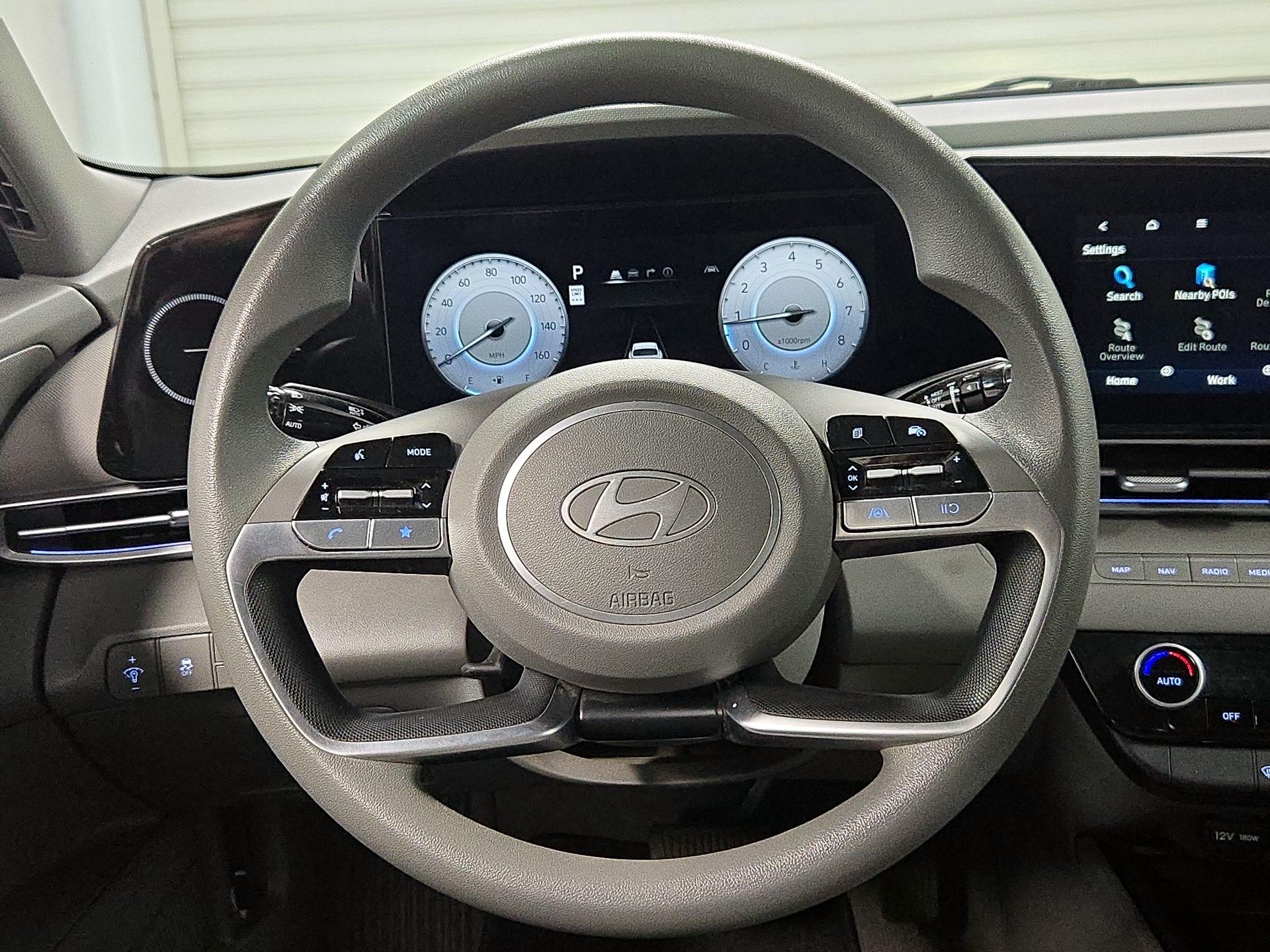 Thumbnail: 2024 Hyundai Elantra - 10