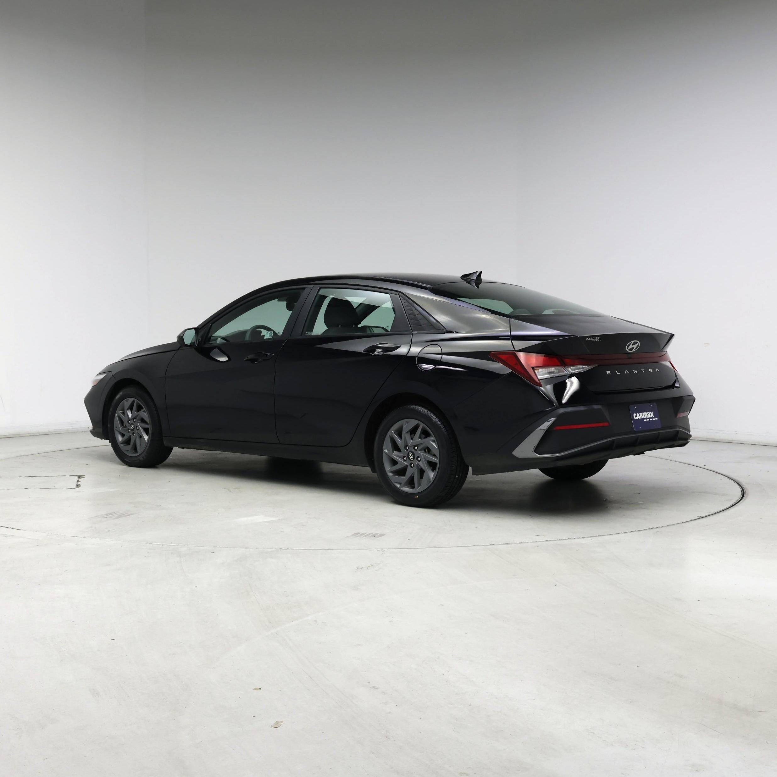 Thumbnail: 2024 Hyundai Elantra - 2