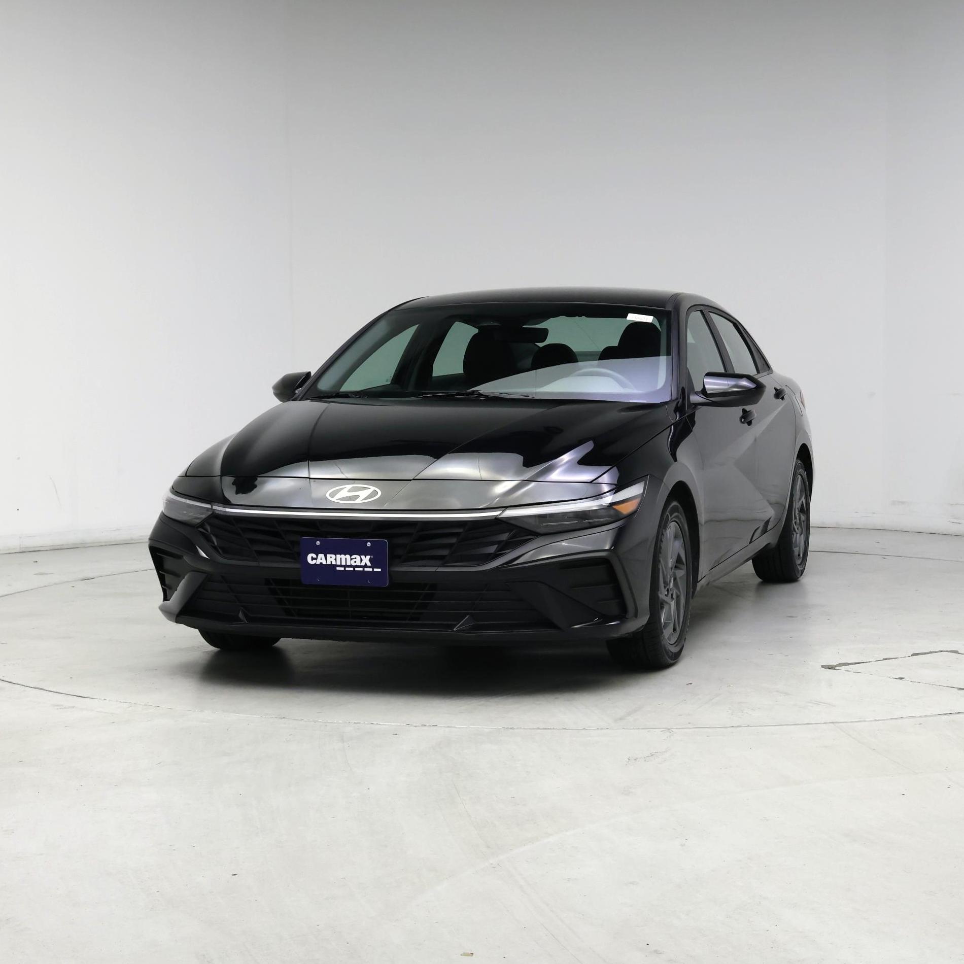 Thumbnail: 2024 Hyundai Elantra - 4