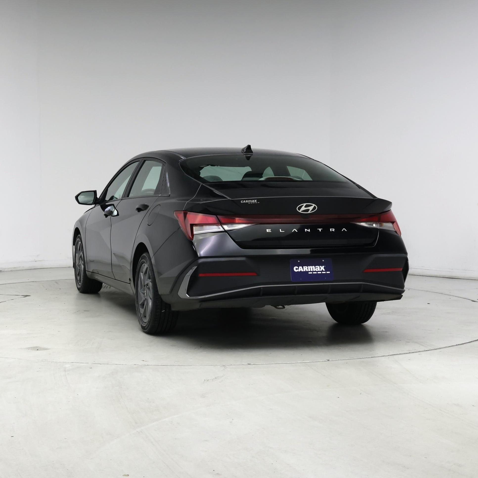 Thumbnail: 2024 Hyundai Elantra - 6