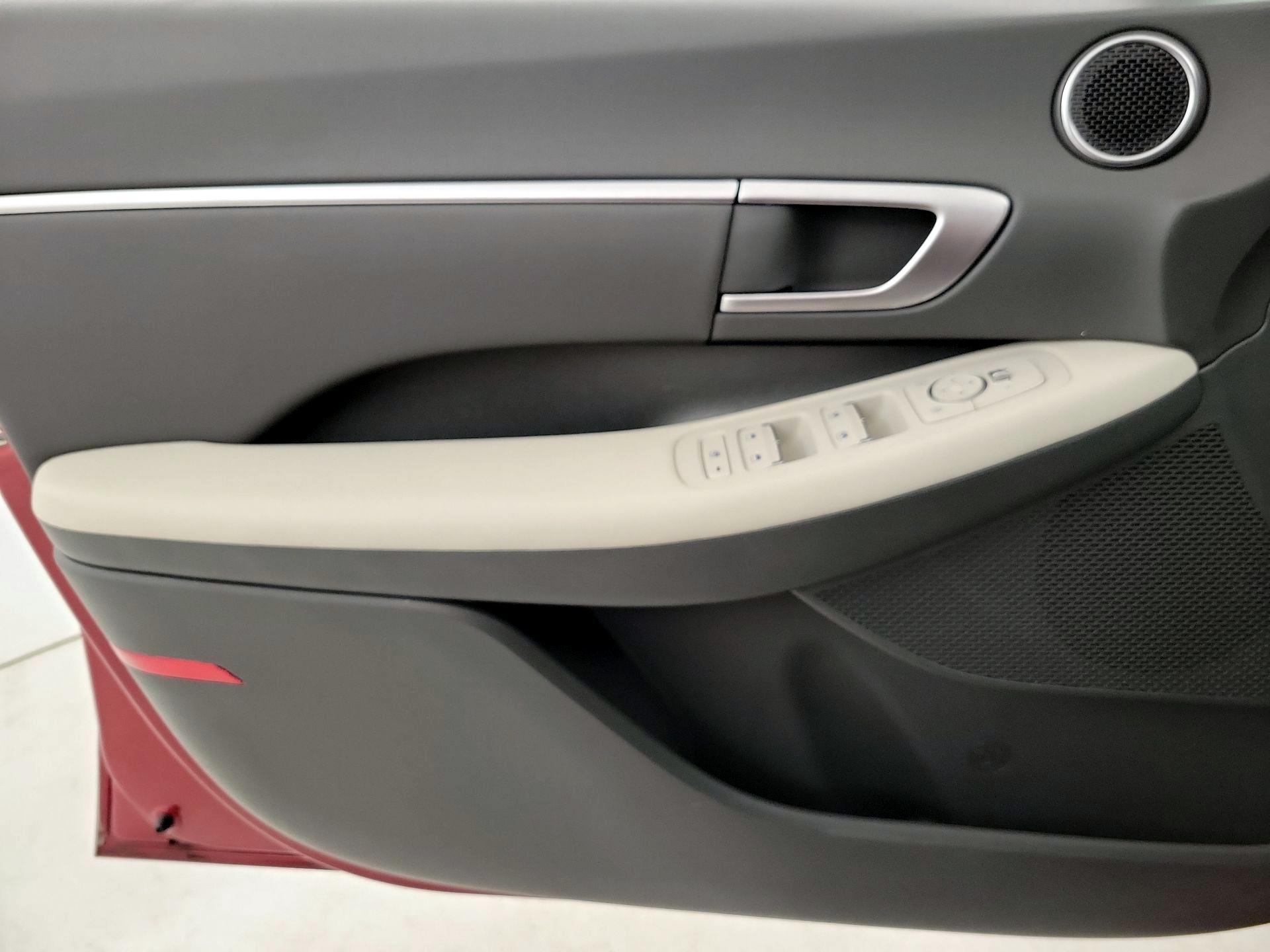 Thumbnail: 2025 Hyundai Sonata - 12