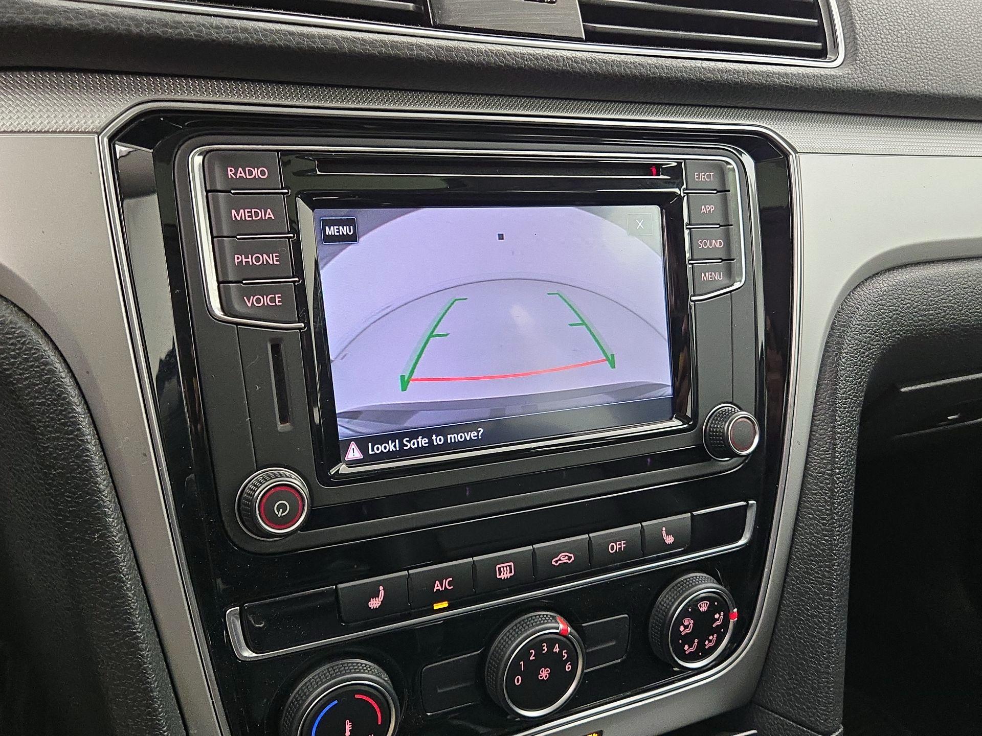Thumbnail: 2019 Volkswagen Passat - 14