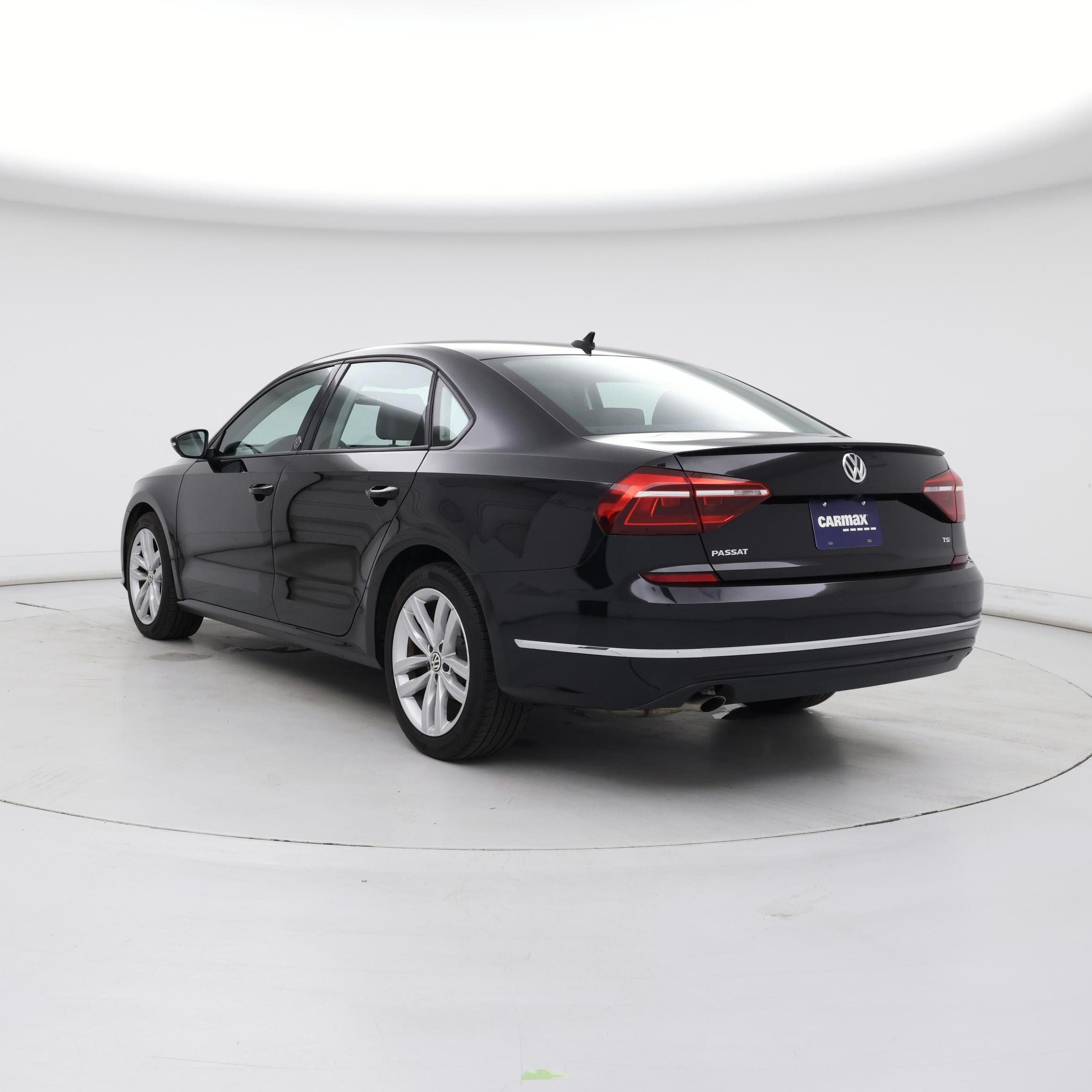 Thumbnail: 2019 Volkswagen Passat - 2