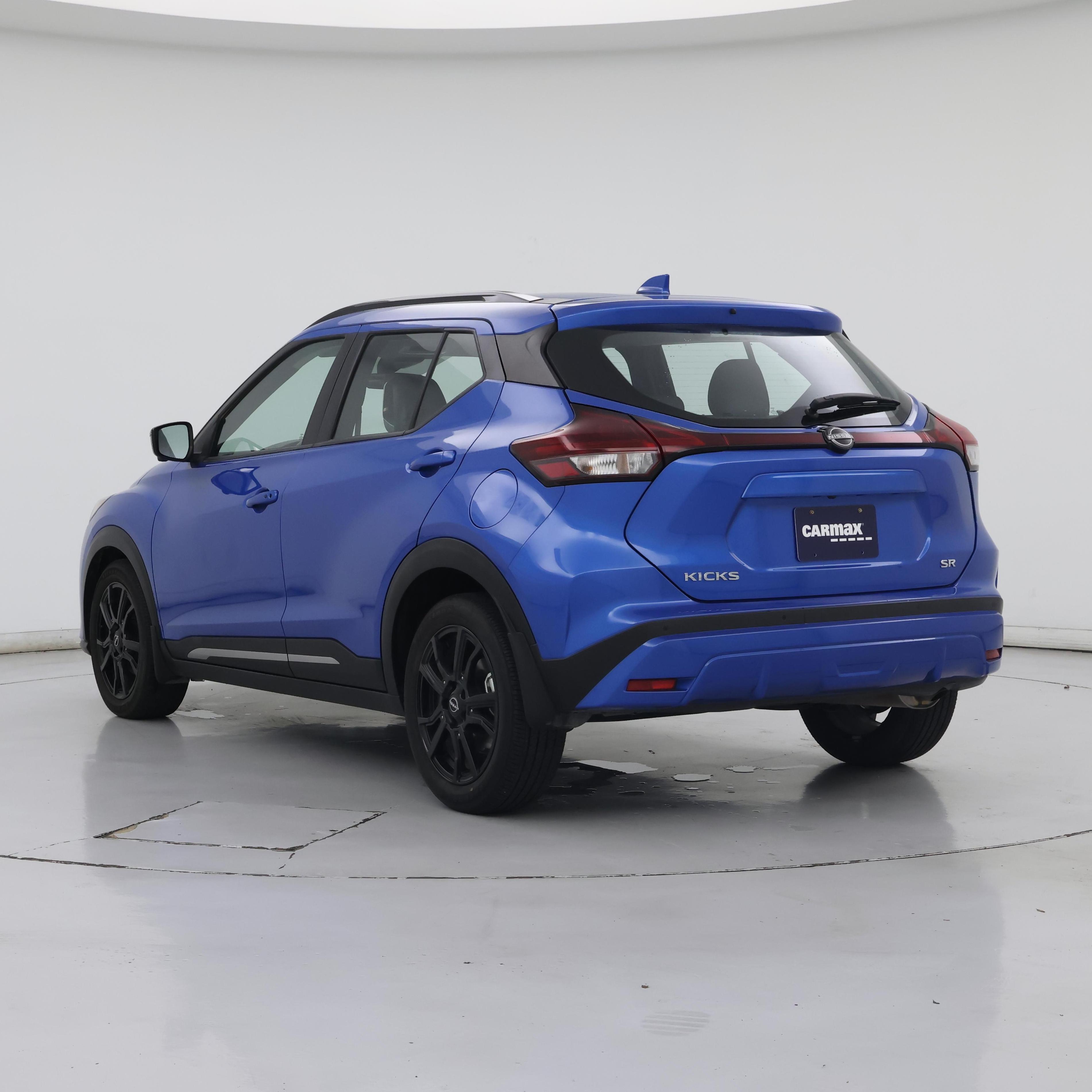 Thumbnail: 2023 Nissan Kicks - 2