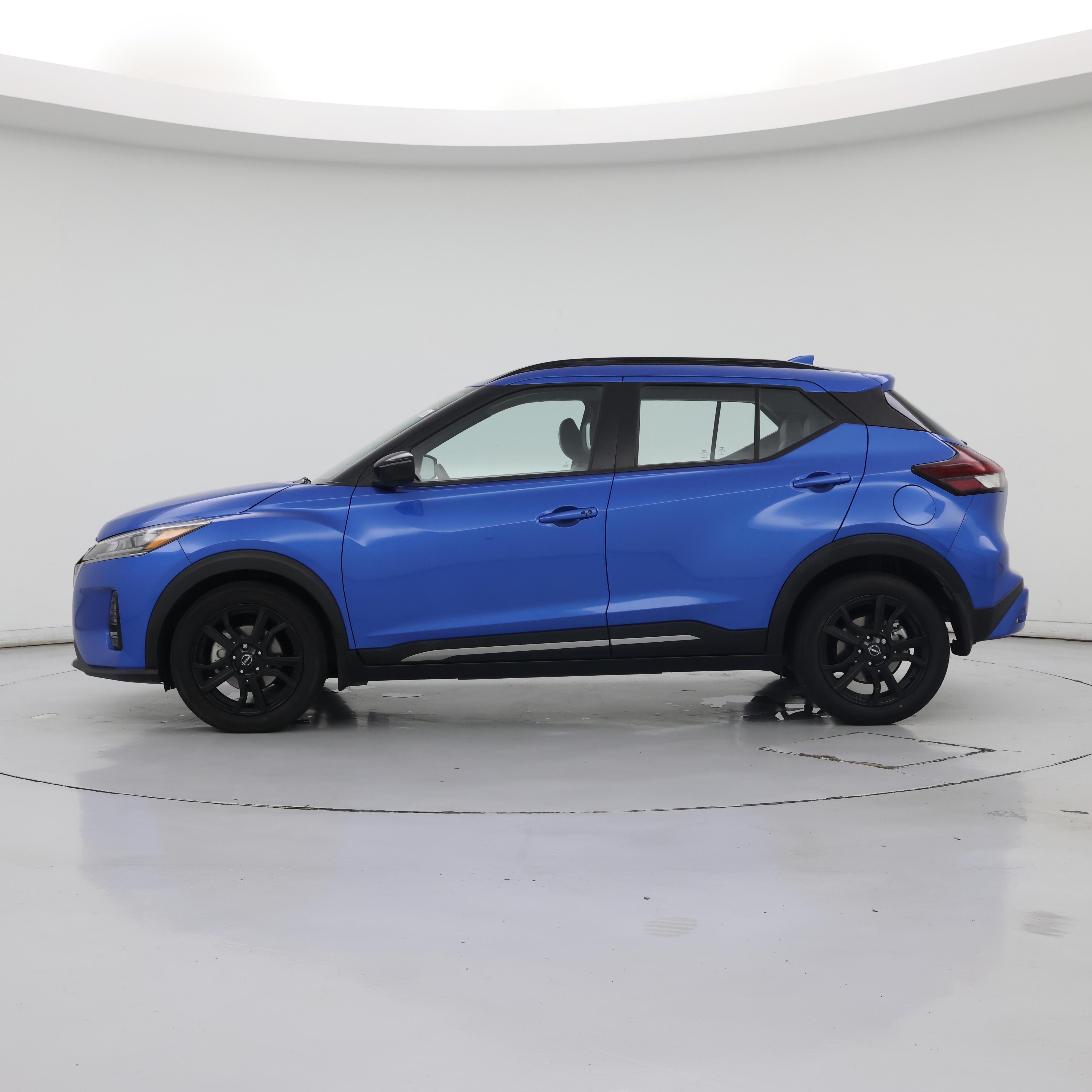 Thumbnail: 2023 Nissan Kicks - 3