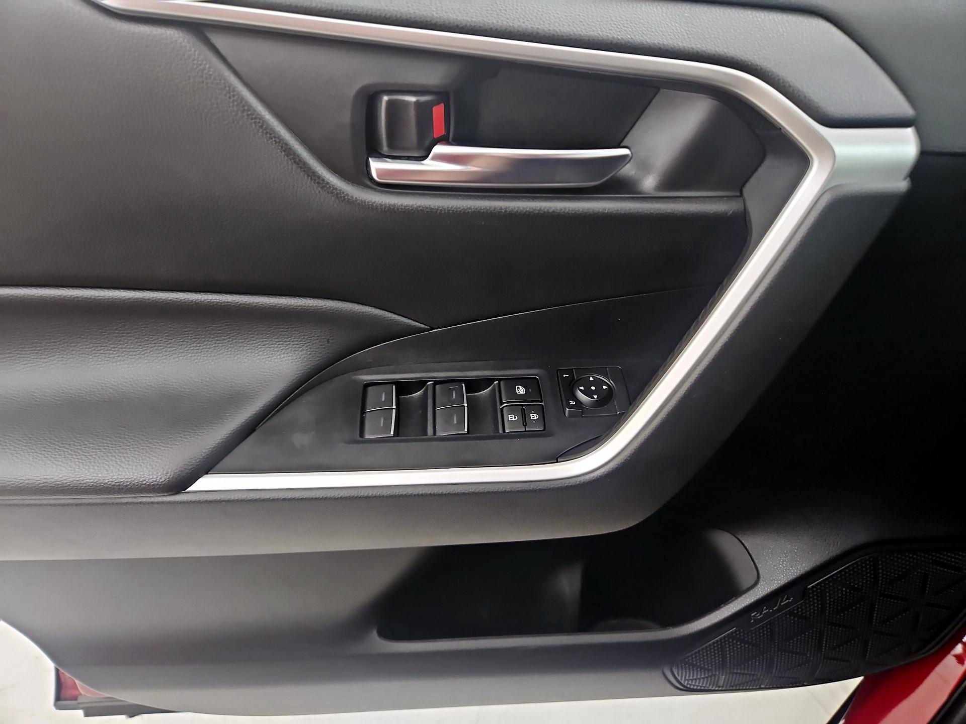 Thumbnail: 2024 Toyota RAV4 - 12