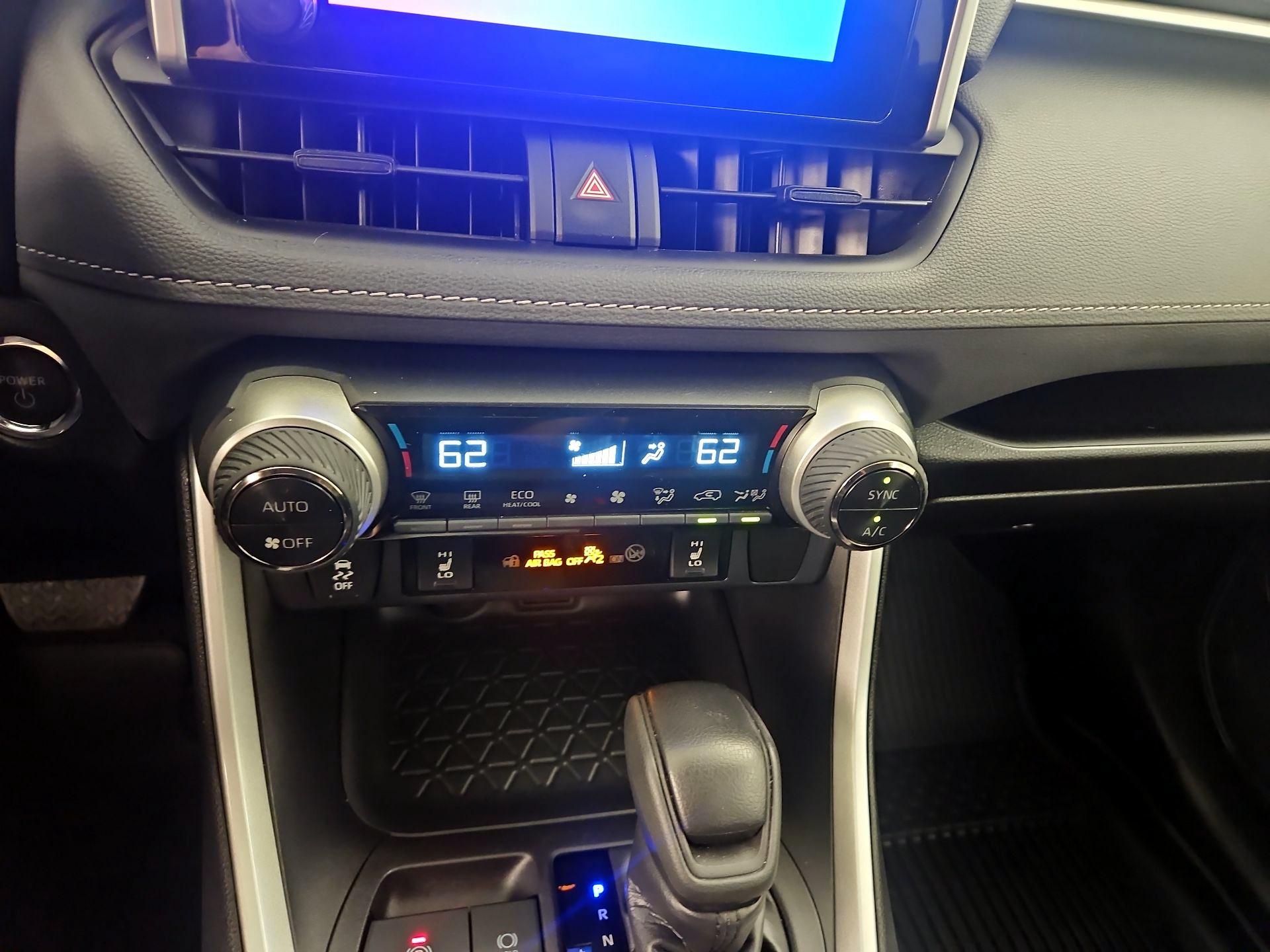 Thumbnail: 2024 Toyota RAV4 - 16